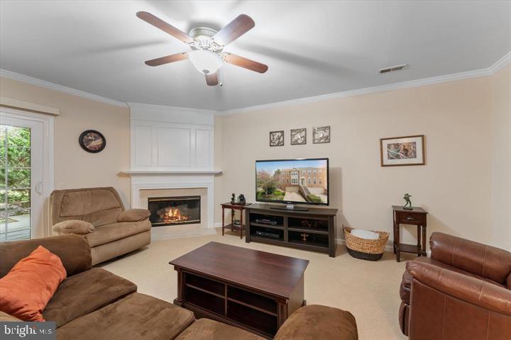 POTOMAC LAKES - Residential Lease