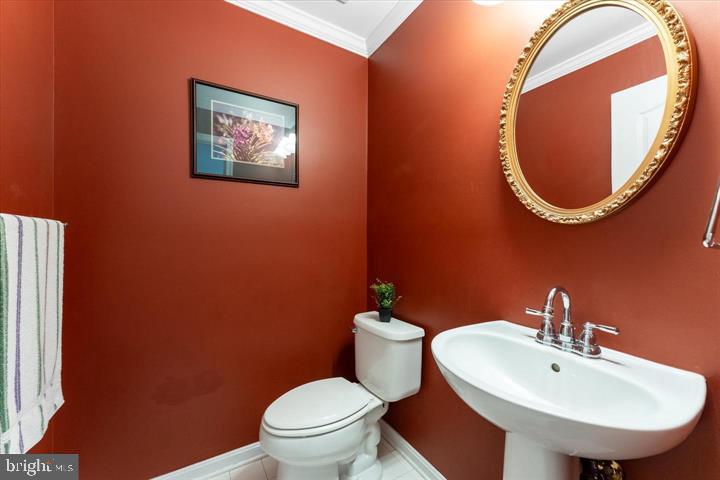 POTOMAC LAKES - Residential Lease