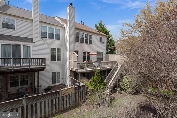 POTOMAC LAKES - Residential Lease
