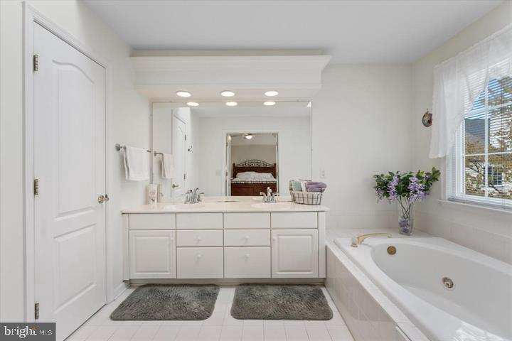 POTOMAC LAKES - Residential Lease