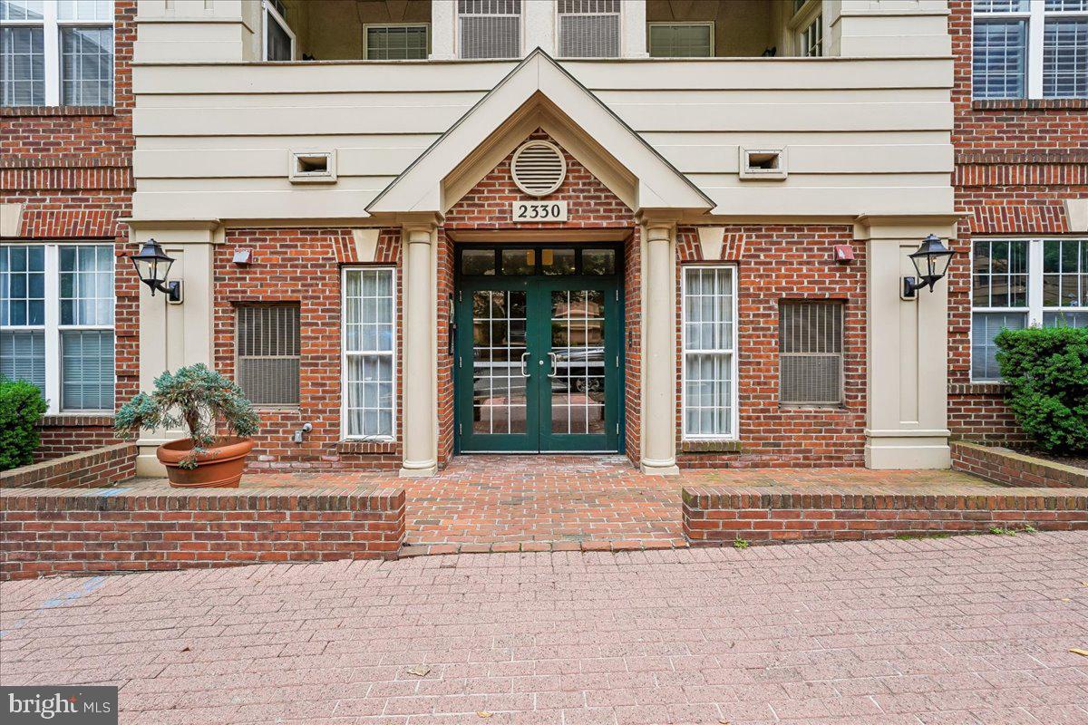 COURTHOUSE HILL - Residential