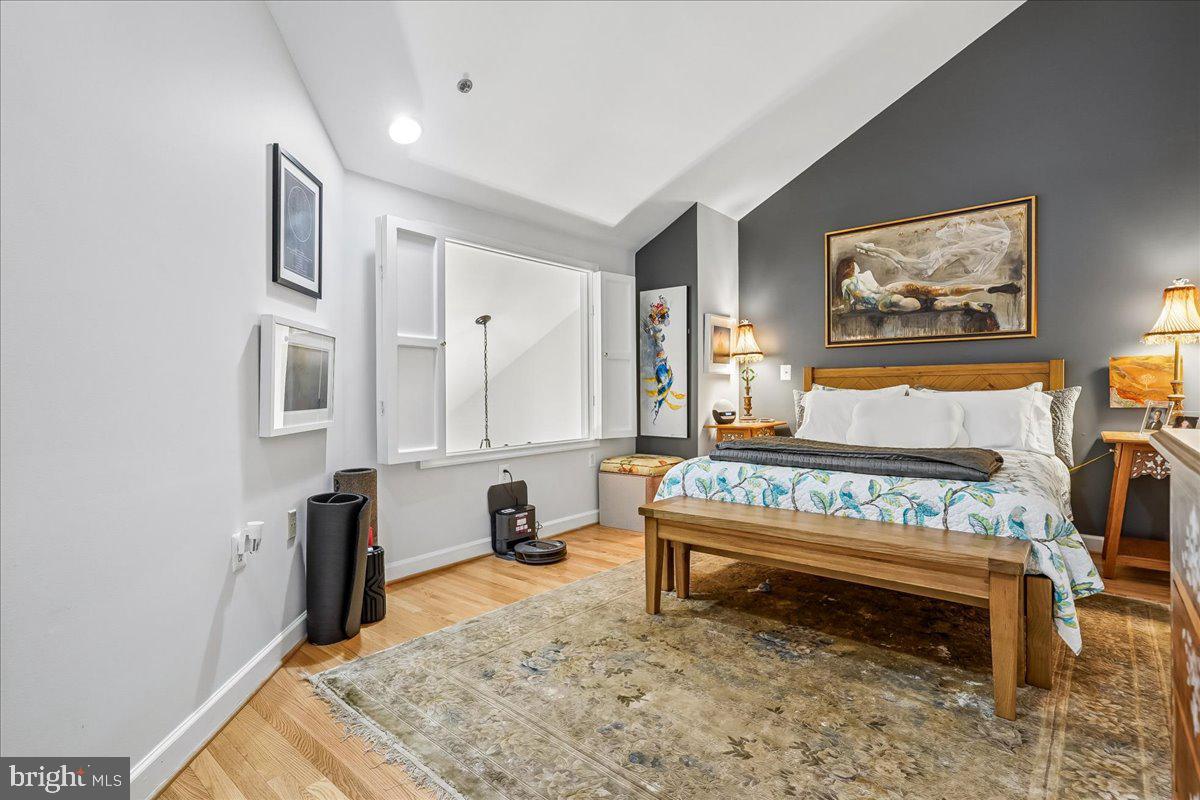 COURTHOUSE HILL - Residential