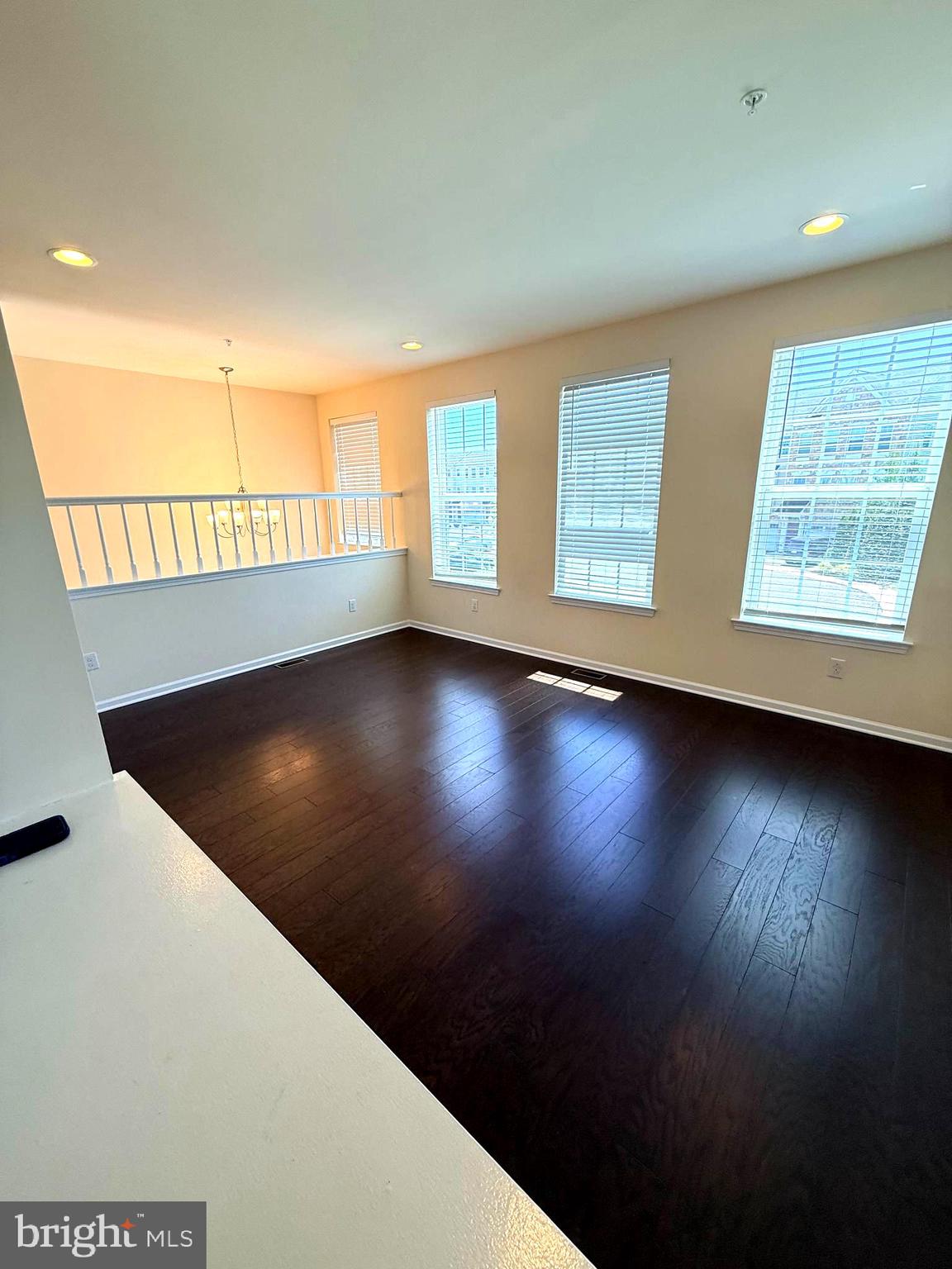 HIGH GROVE - Residential