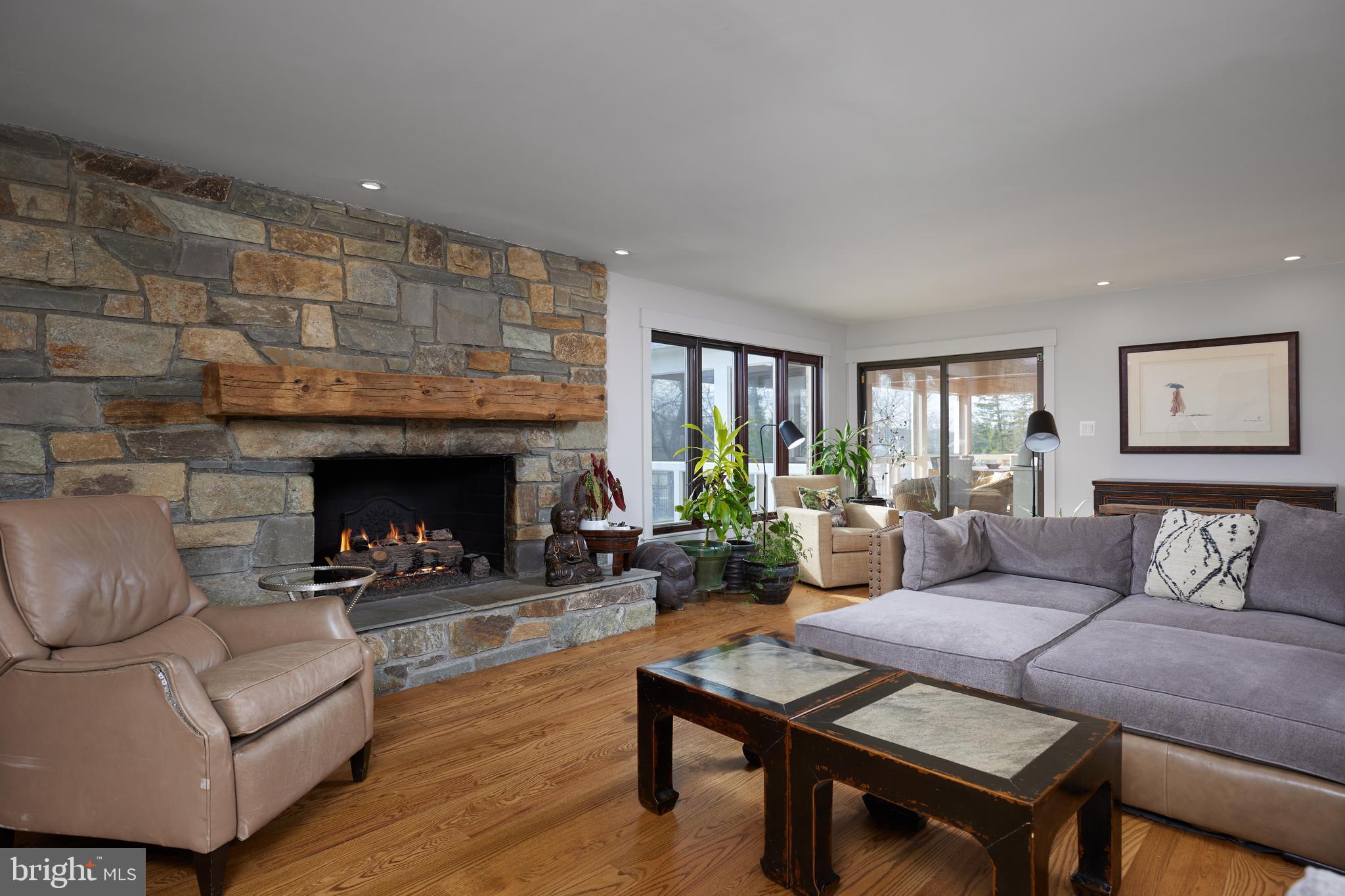 POTOMAC VILLAGE - Residential