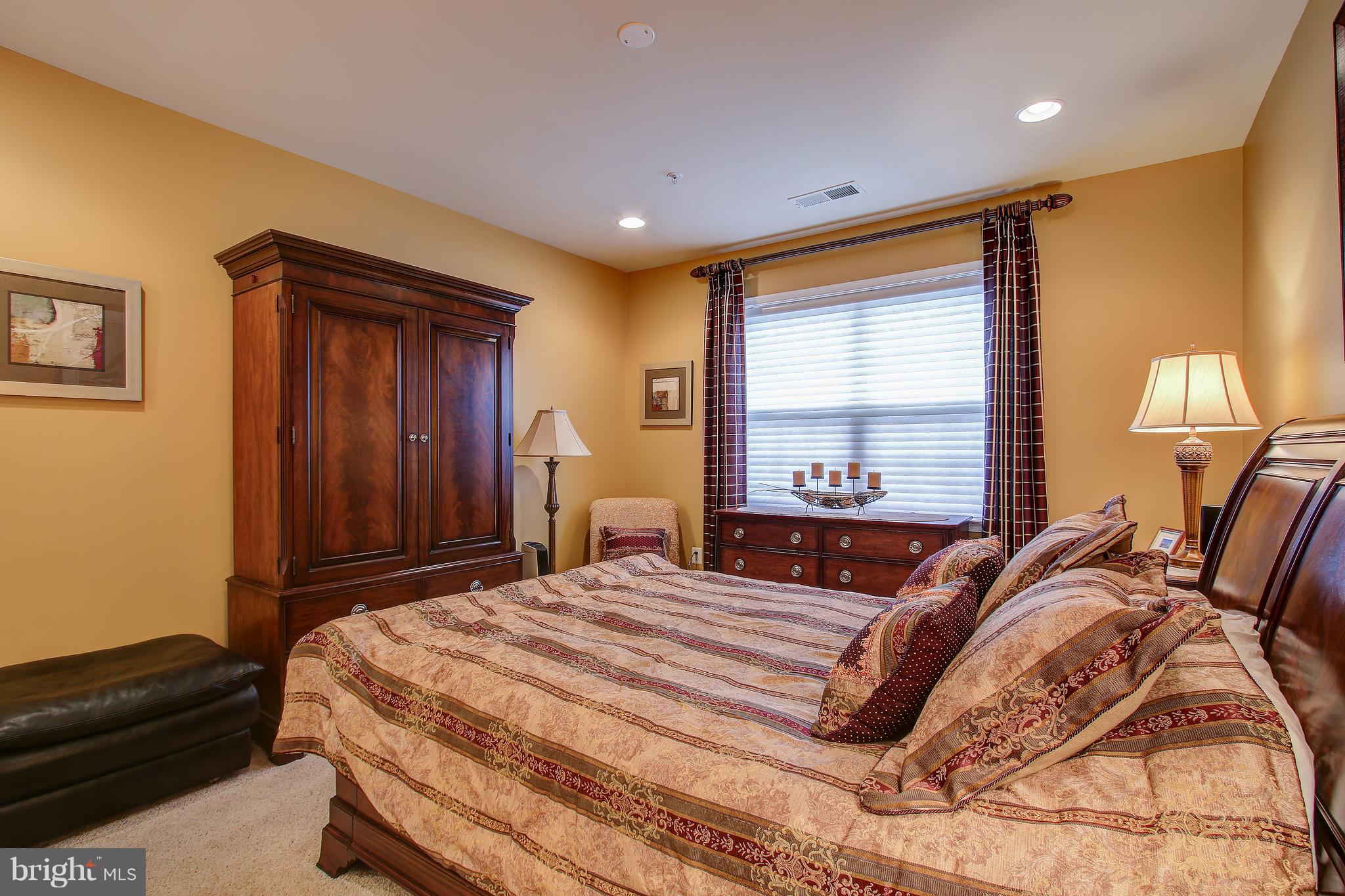 KING FARM BAILEYS COMMON - Residential