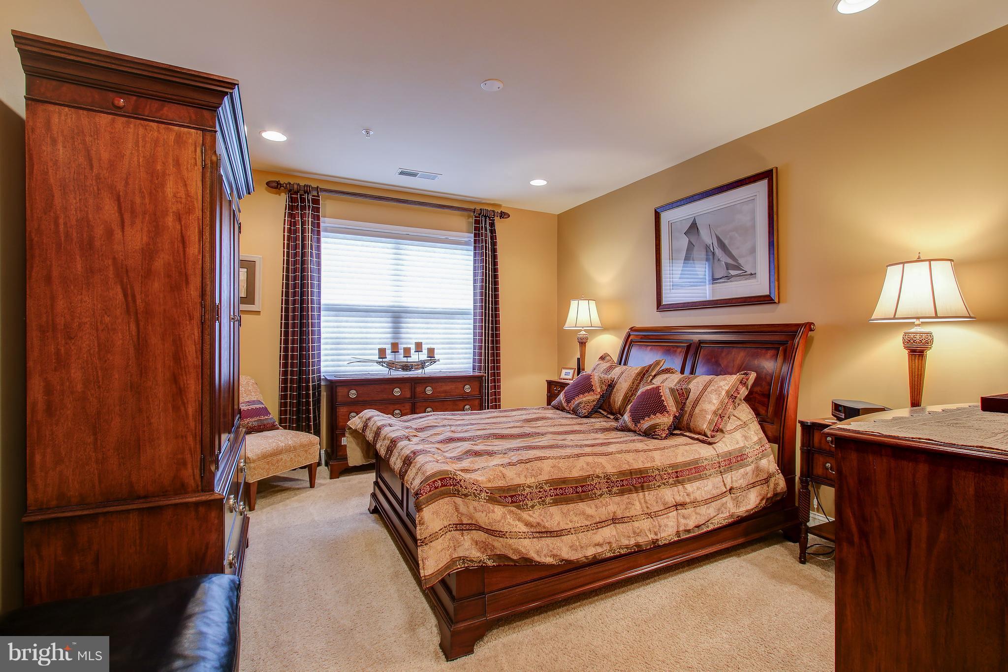 KING FARM BAILEYS COMMON - Residential