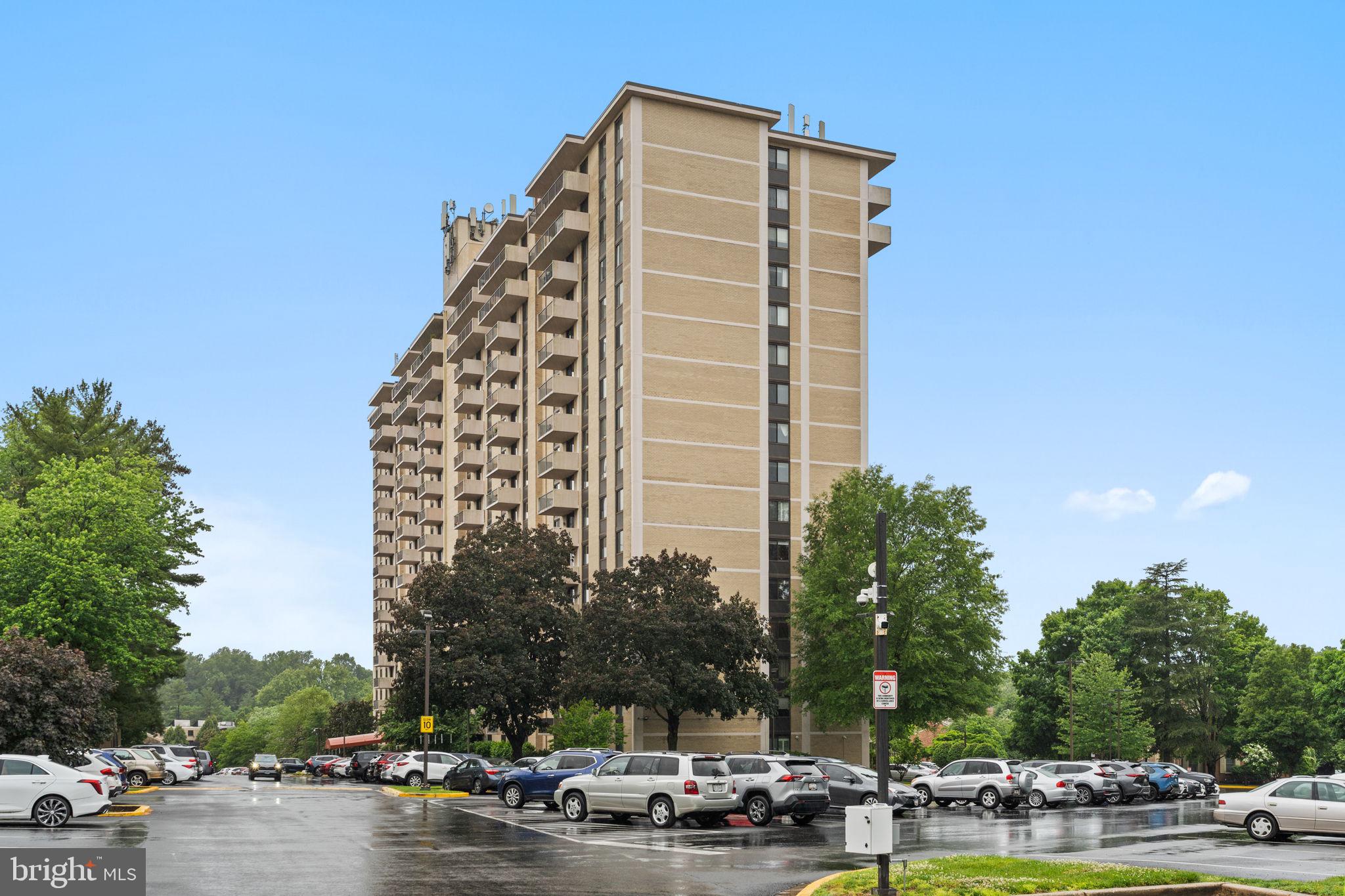 WESTLAKE TOWERS - Residential