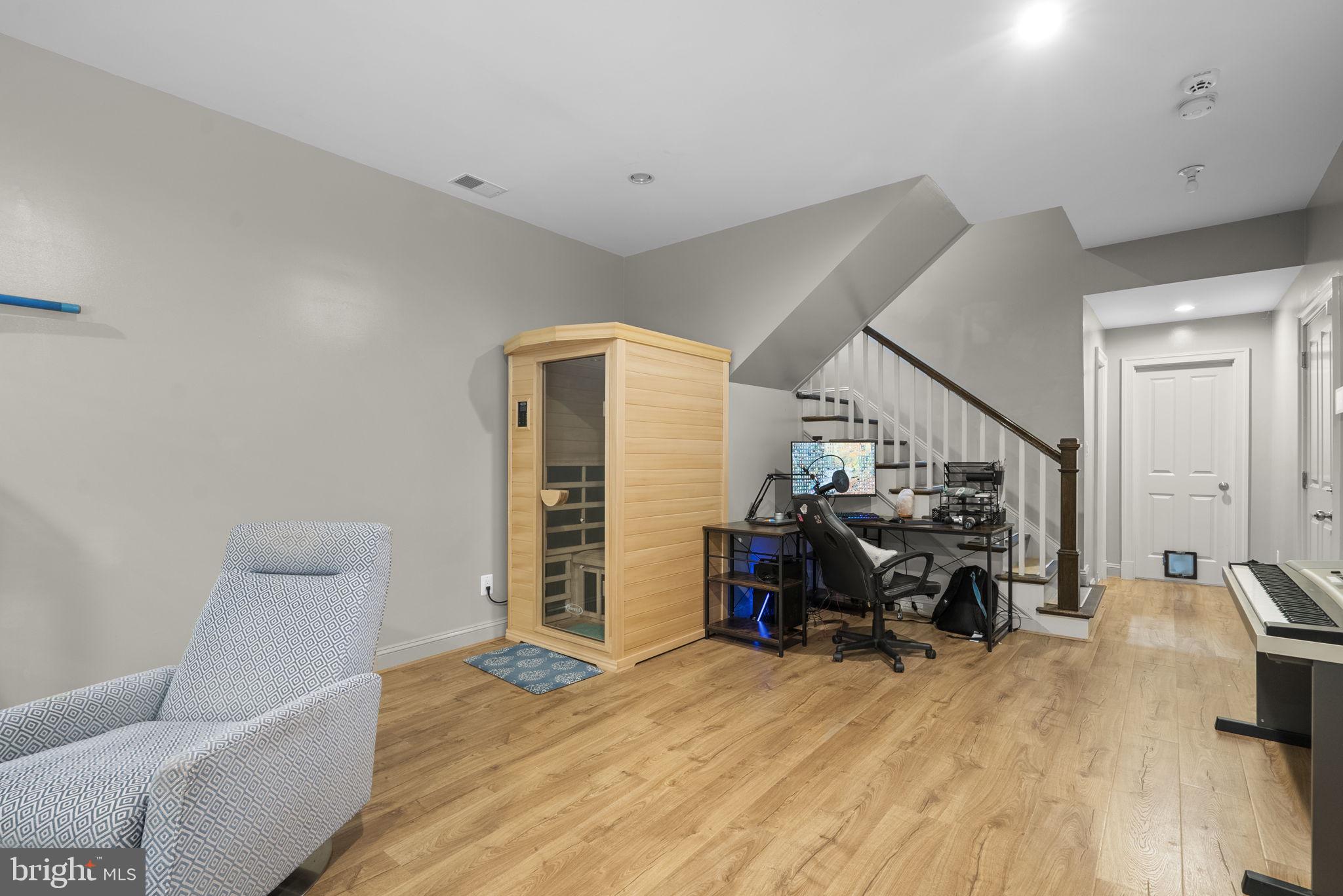CABIN JOHN PARK - Residential