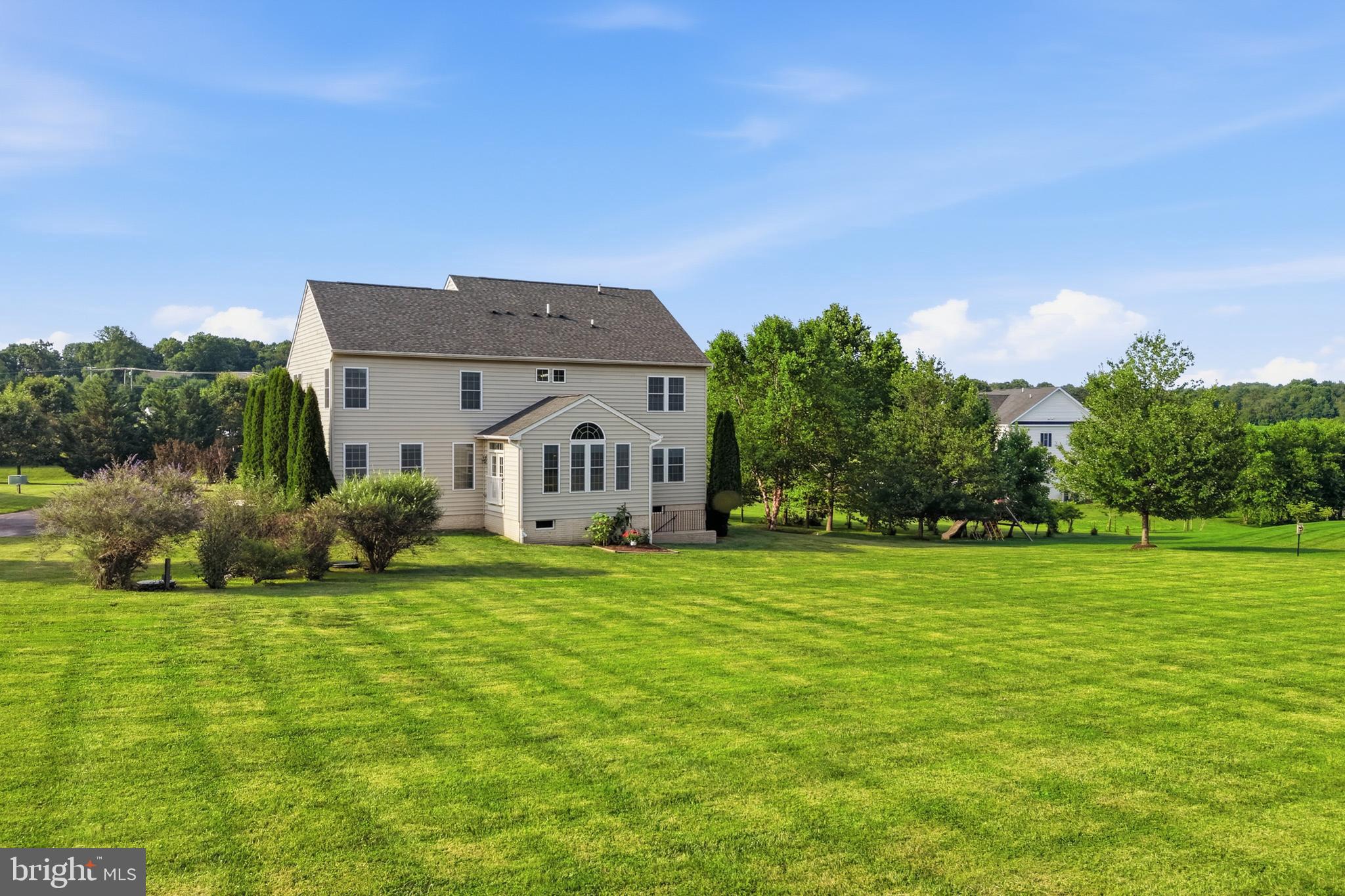 WARFIELD ESTATES - Residential