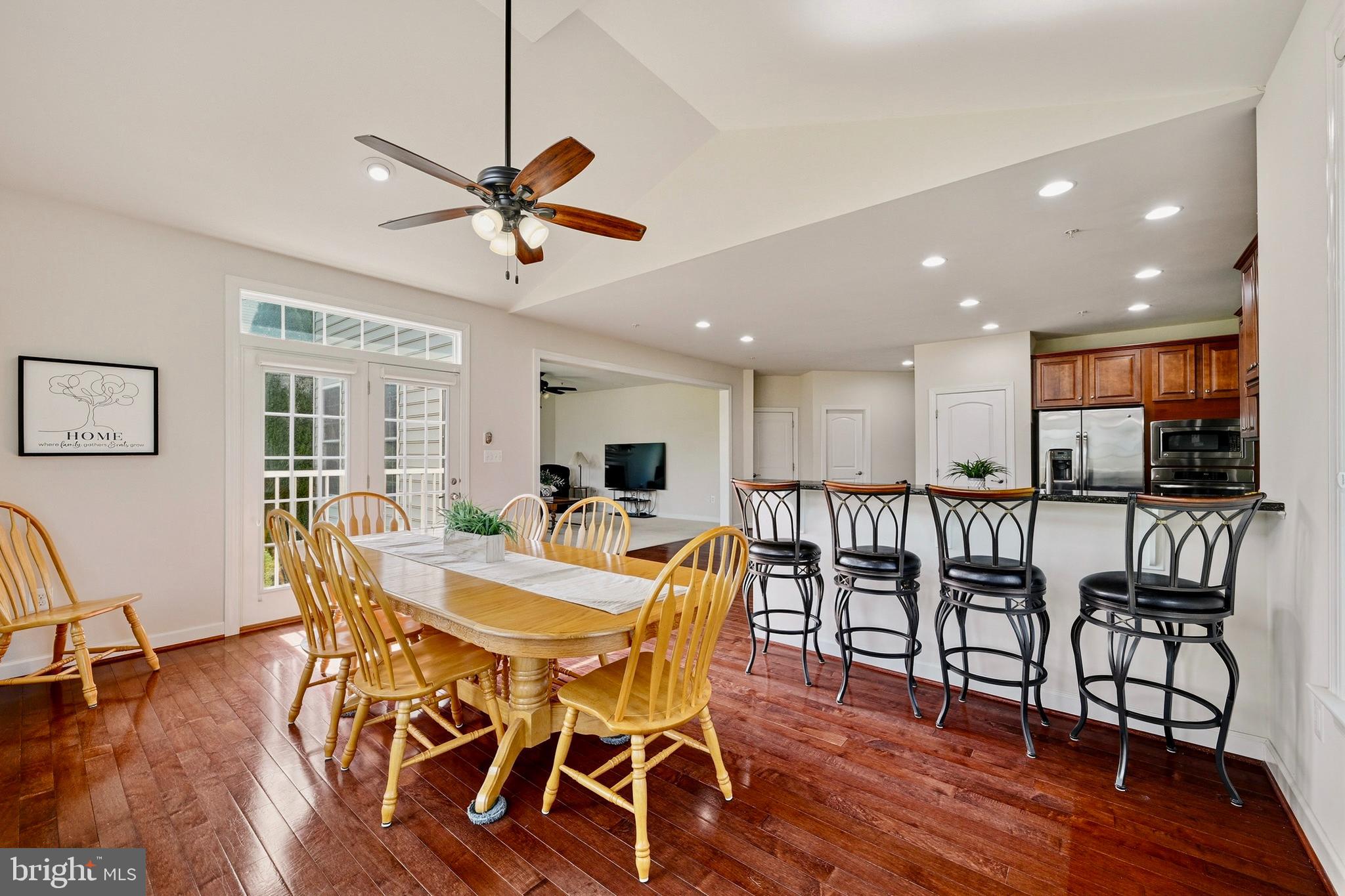 WARFIELD ESTATES - Residential