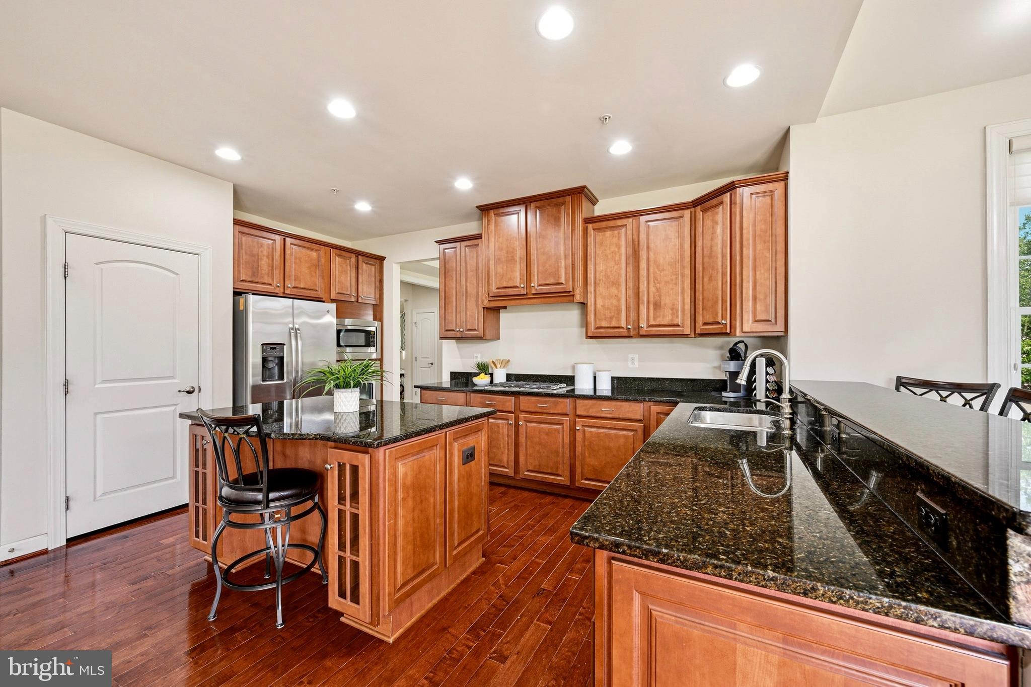 WARFIELD ESTATES - Residential