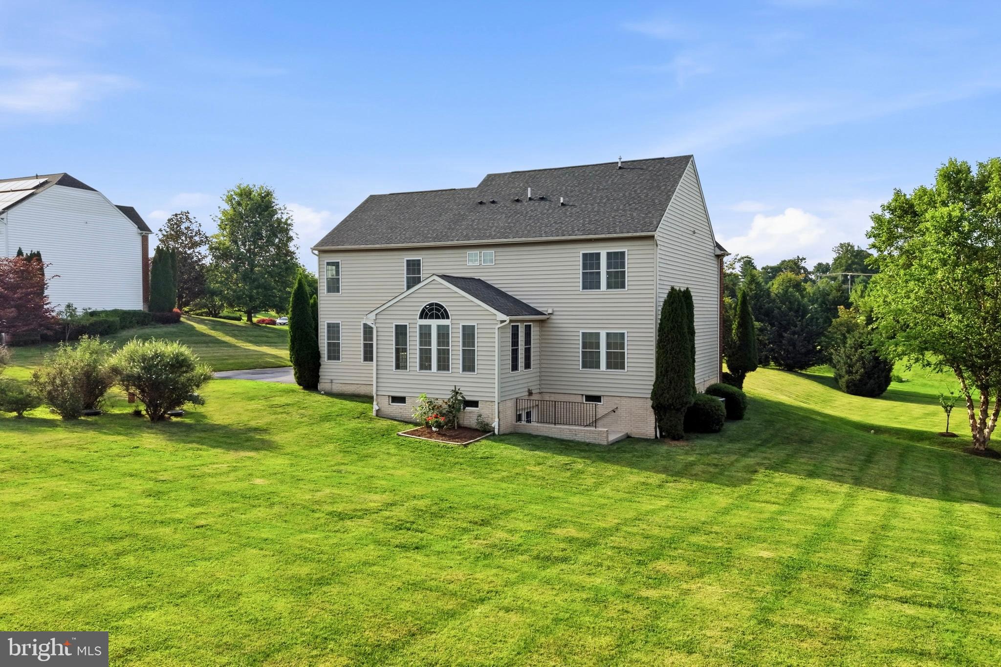 WARFIELD ESTATES - Residential