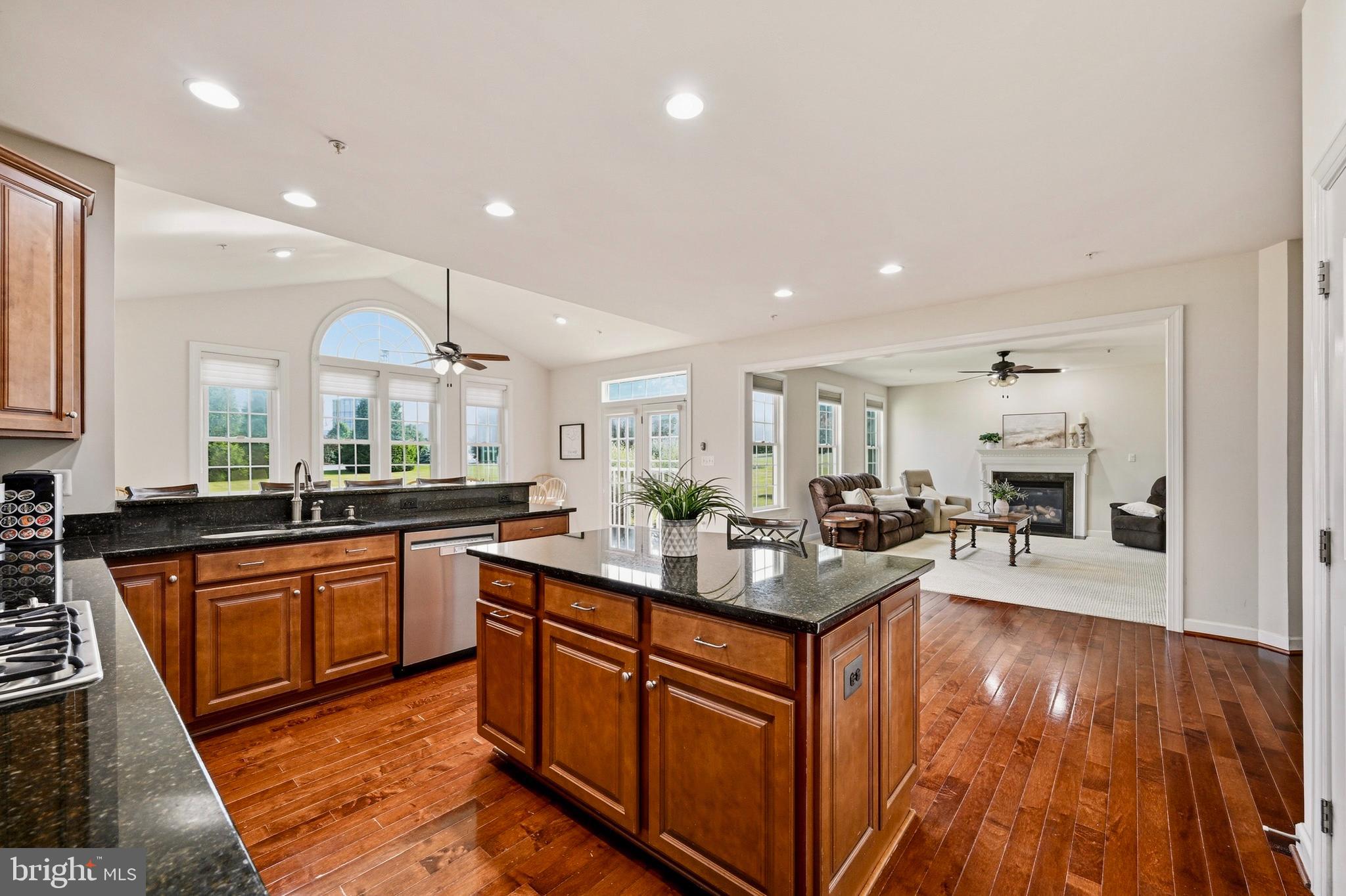 WARFIELD ESTATES - Residential