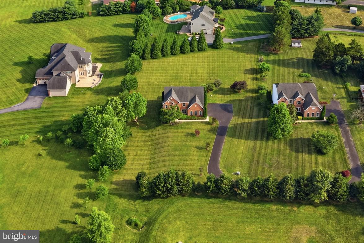 WARFIELD ESTATES - Residential