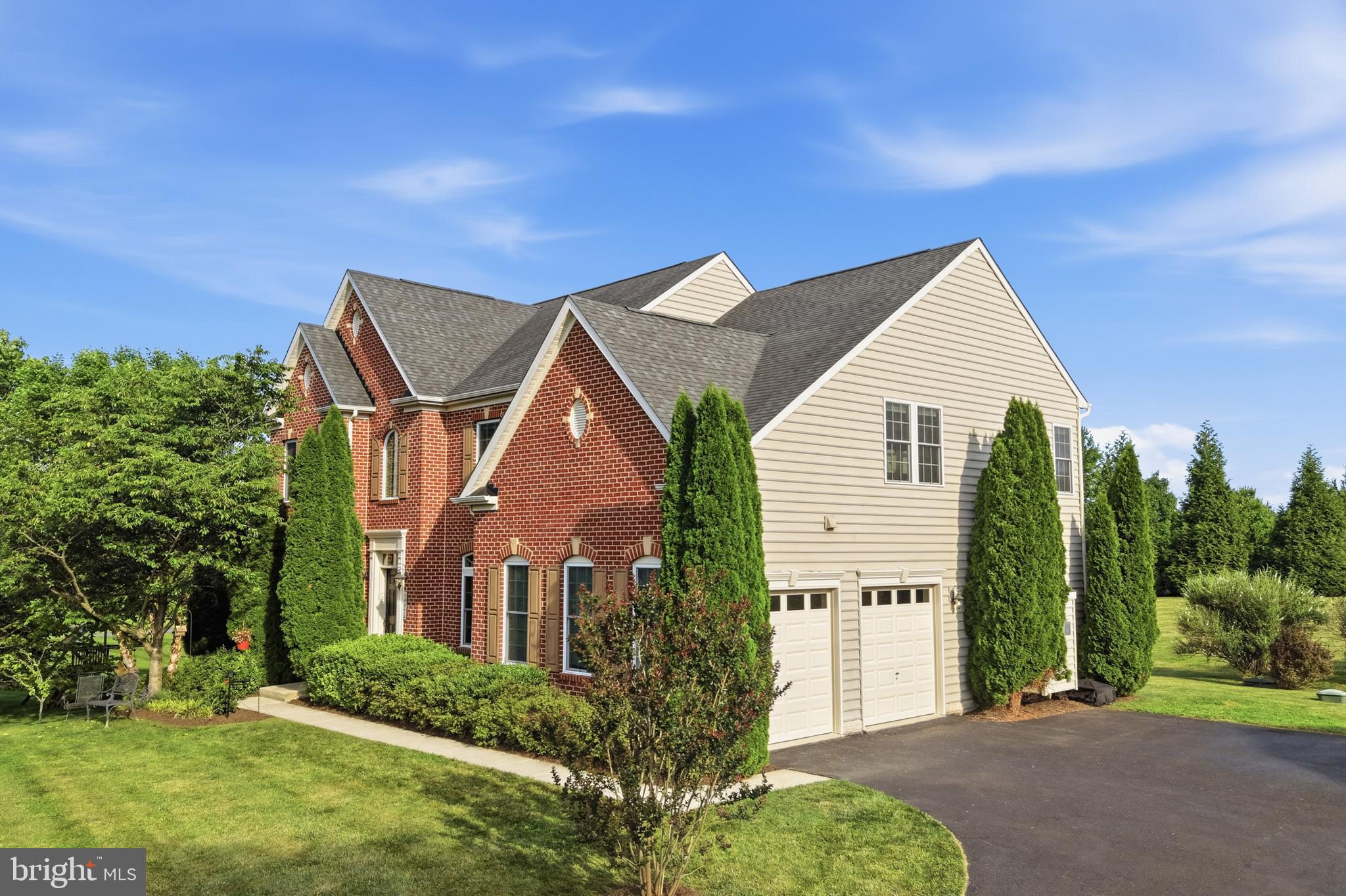 WARFIELD ESTATES - Residential