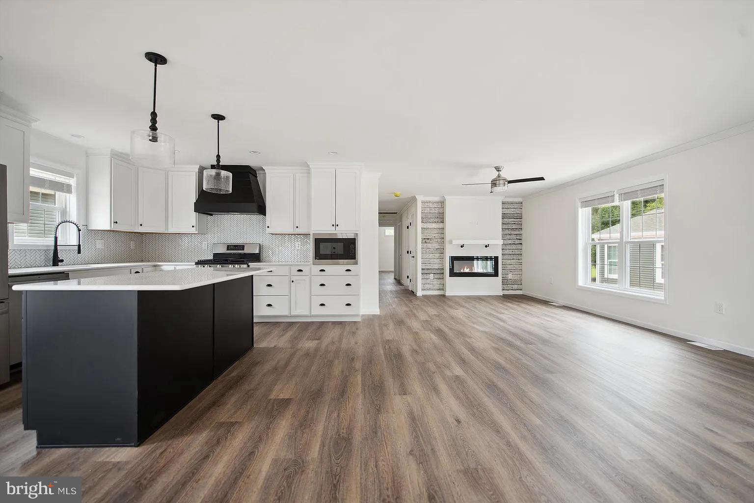 CINNAMON WOODS - Residential