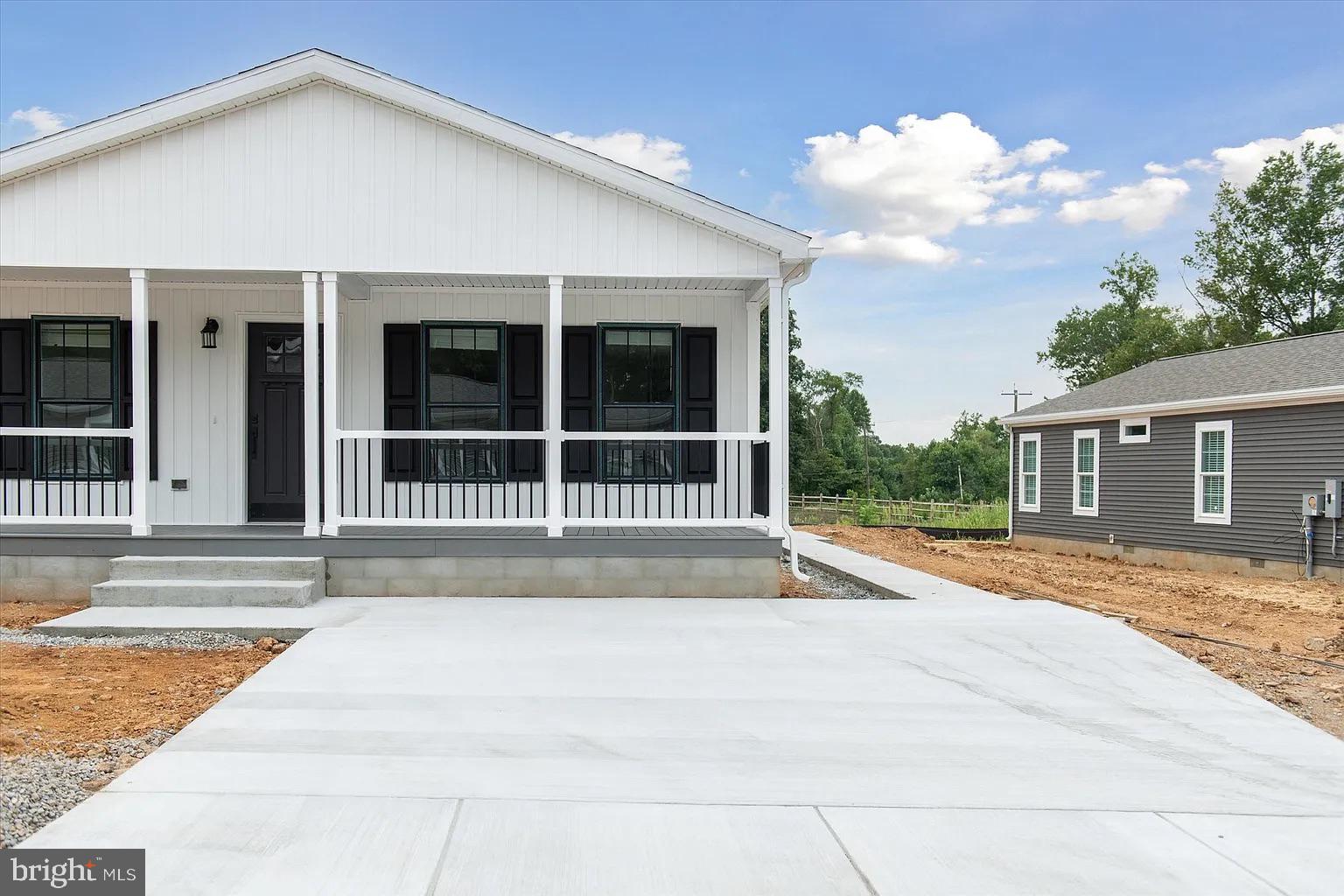 CINNAMON WOODS - Residential