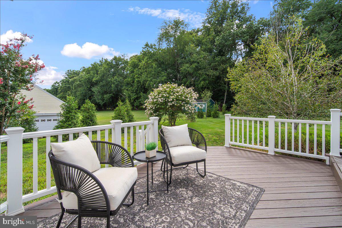 LAYTONSVILLE KNOLLS - Residential