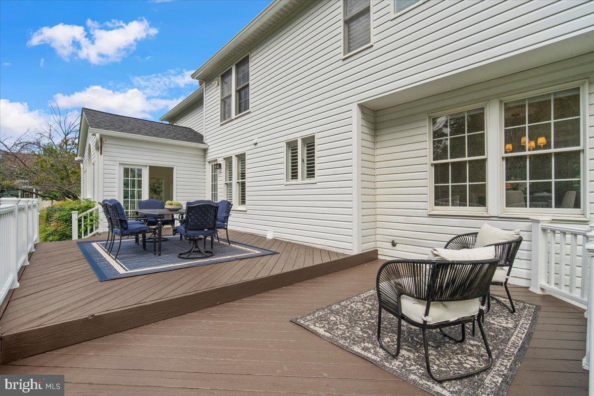 LAYTONSVILLE KNOLLS - Residential