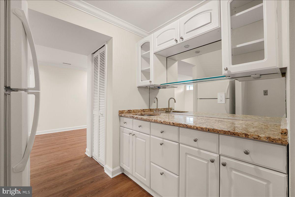 LAYTONSVILLE KNOLLS - Residential