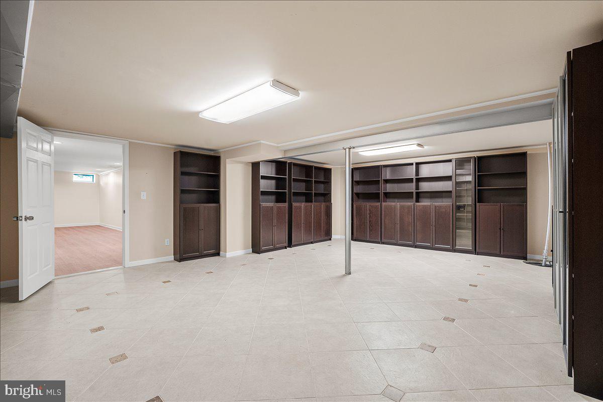 LAYTONSVILLE KNOLLS - Residential