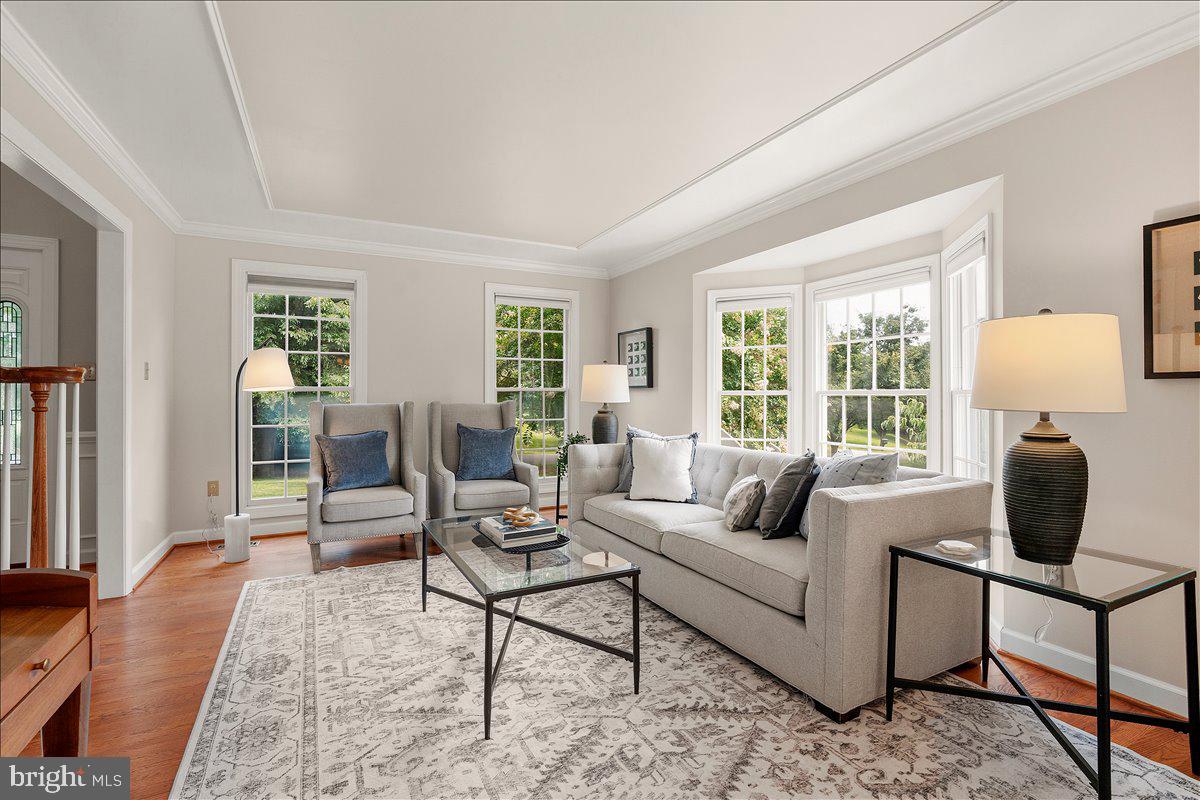 LAYTONSVILLE KNOLLS - Residential