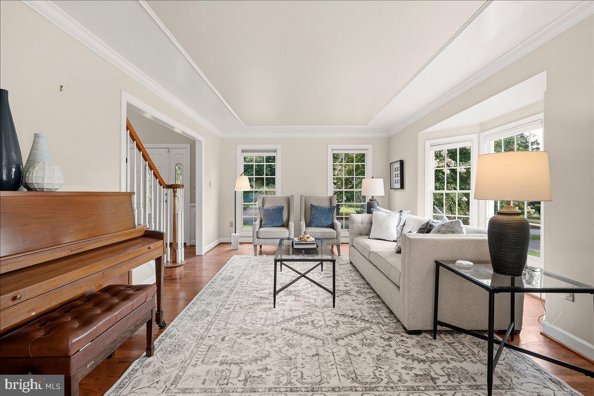 LAYTONSVILLE KNOLLS - Residential
