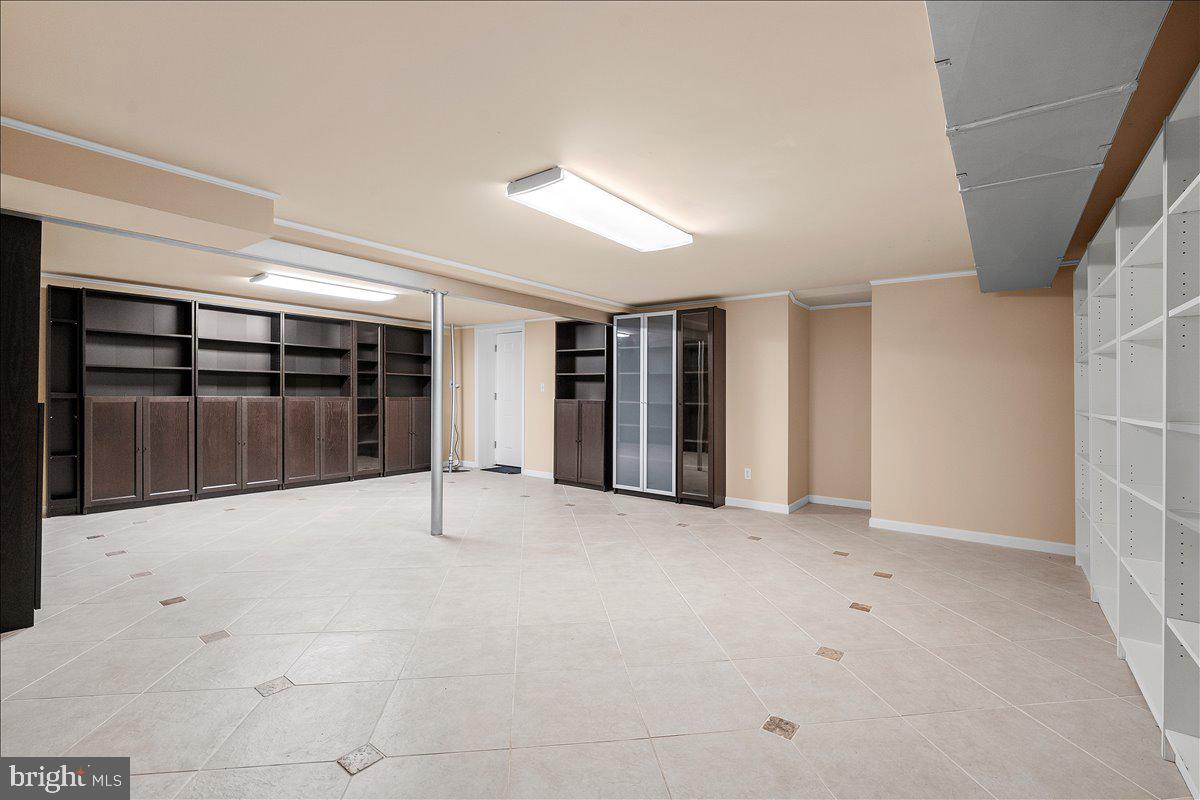 LAYTONSVILLE KNOLLS - Residential