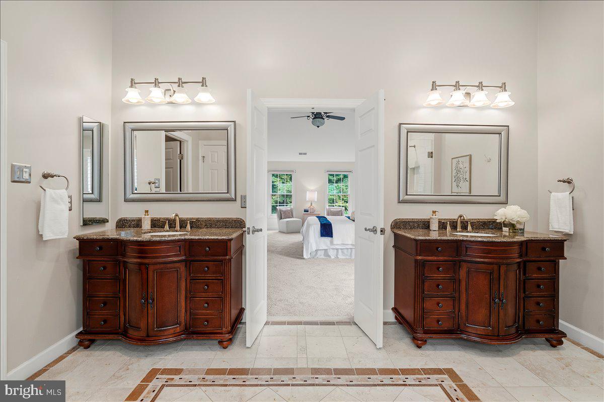 LAYTONSVILLE KNOLLS - Residential