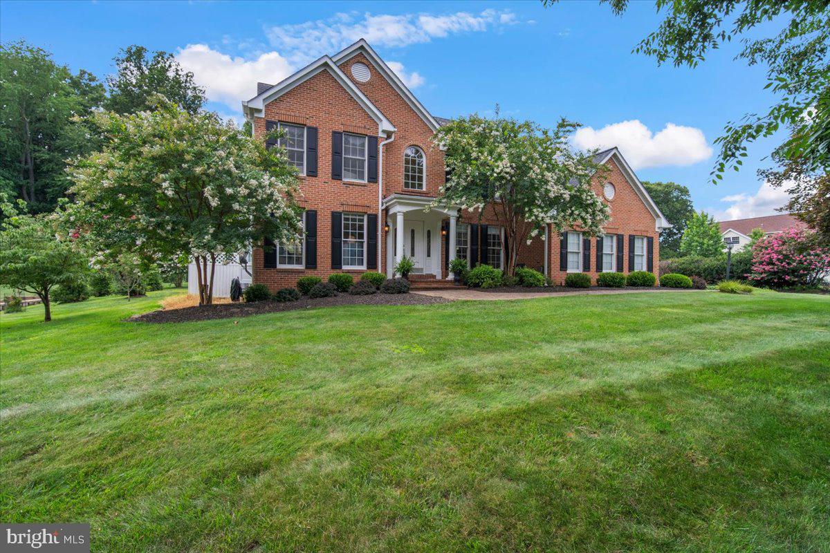 LAYTONSVILLE KNOLLS - Residential