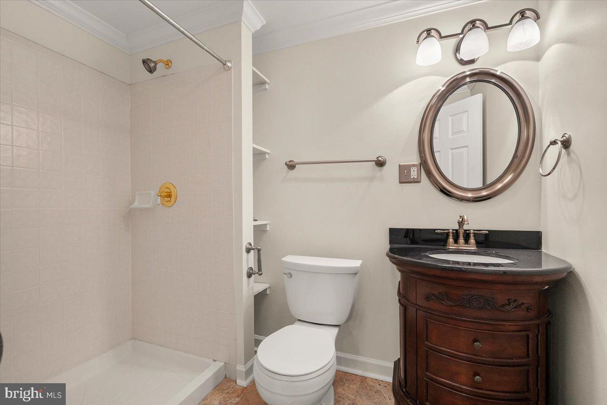 LAYTONSVILLE KNOLLS - Residential