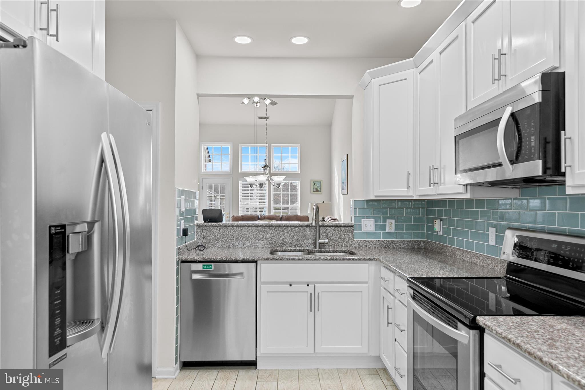 BAY SHORES - Residential