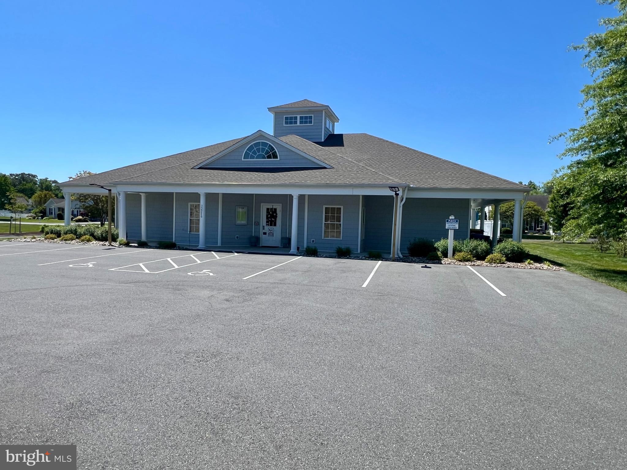 BAY SHORES - Residential