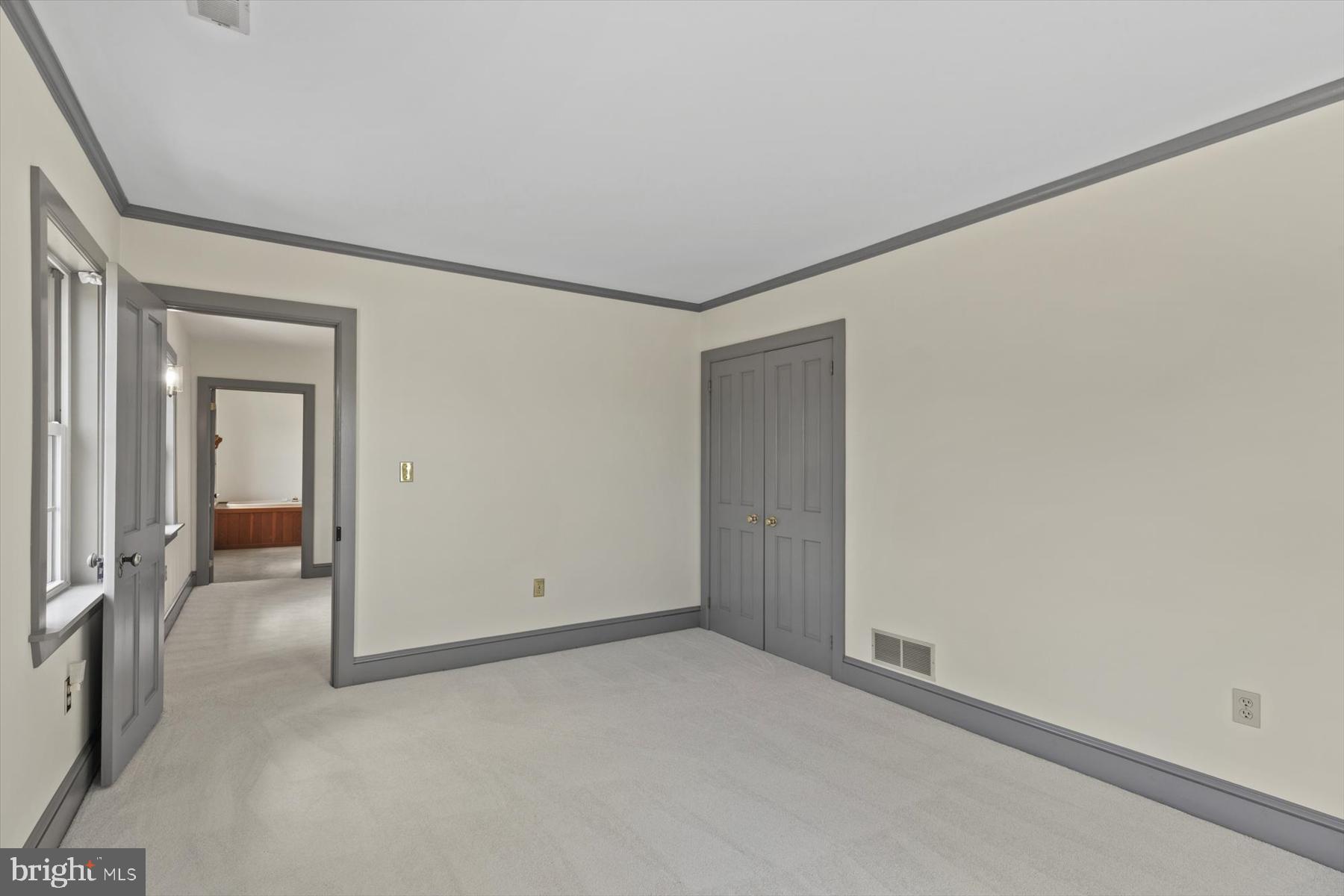 IRONS LANE - Residential