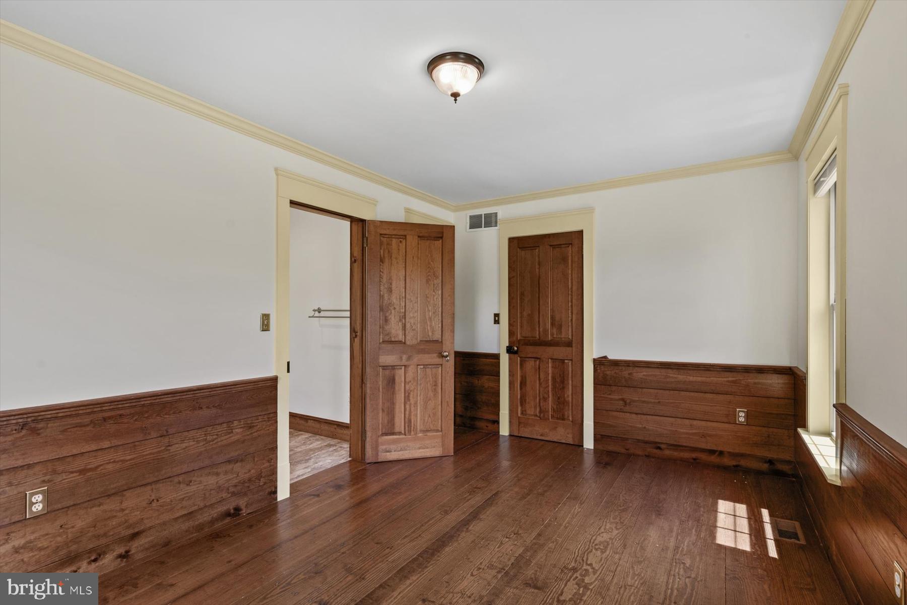 IRONS LANE - Residential