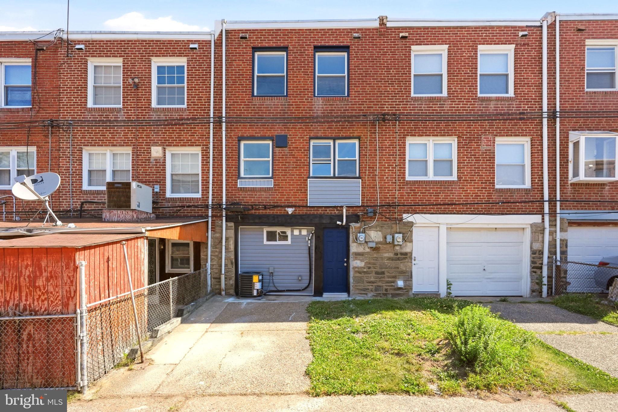 LAWNDALE - Residential