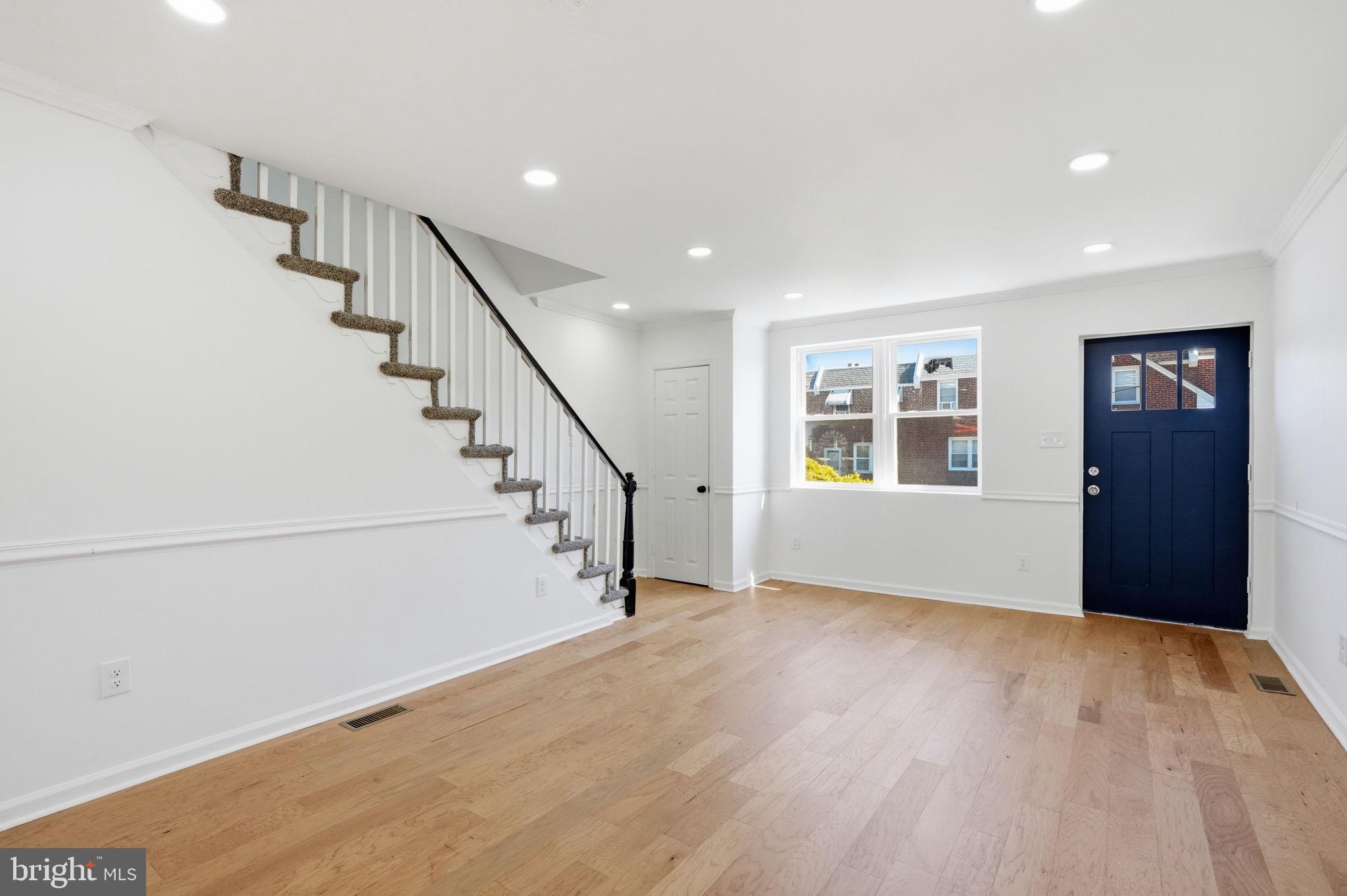 LAWNDALE - Residential