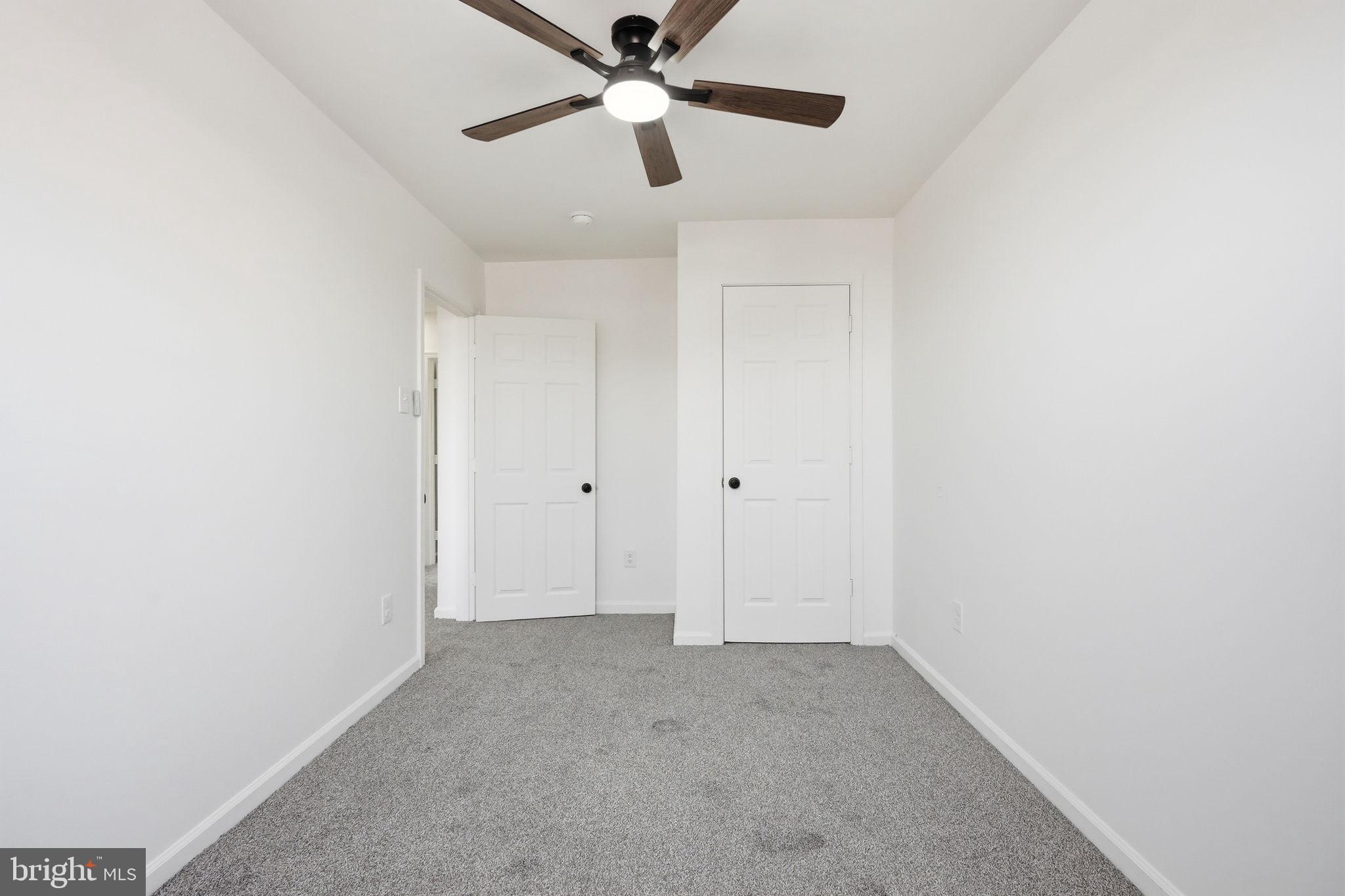 LAWNDALE - Residential