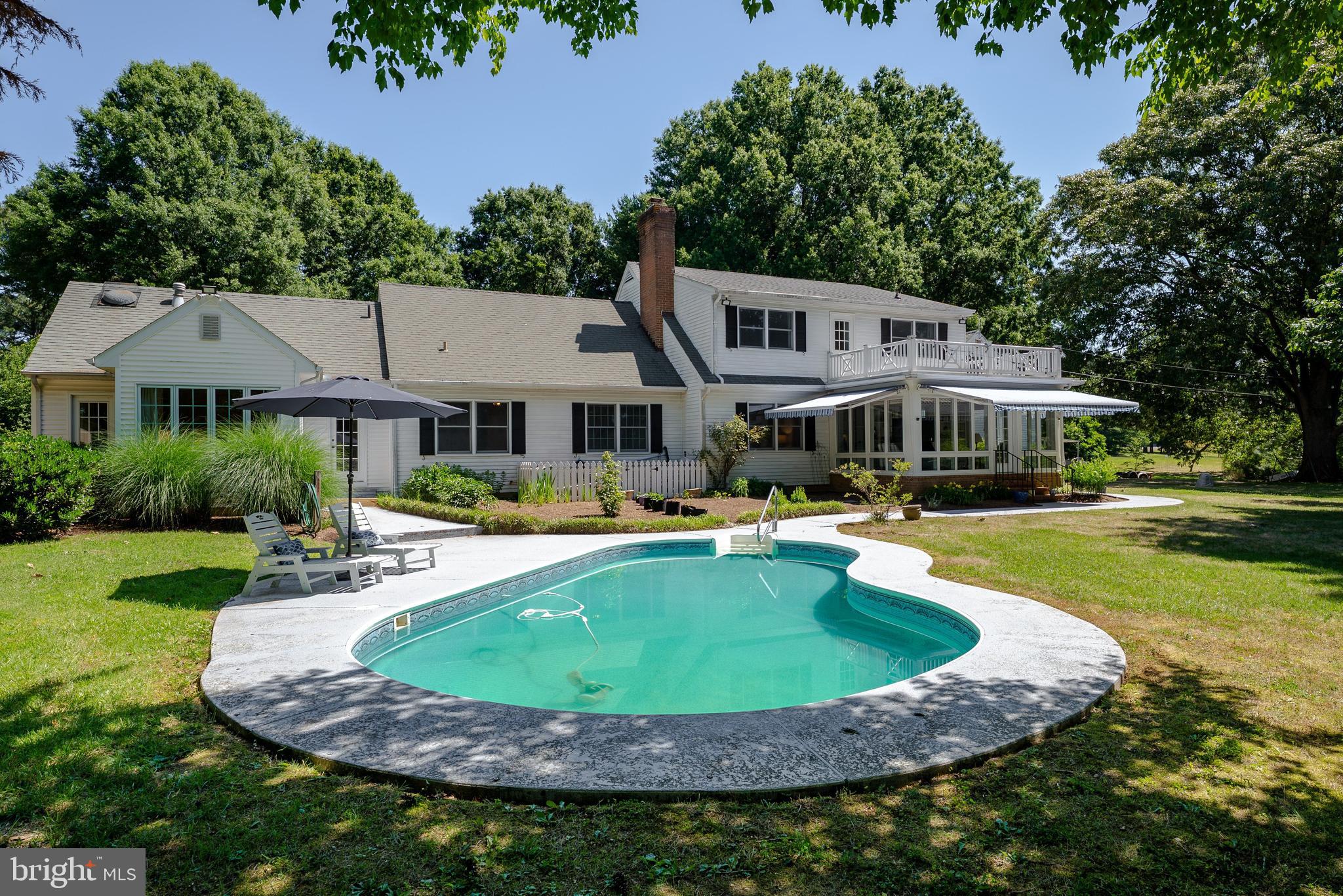 WAVERLY ISLAND ESTATES - Residential