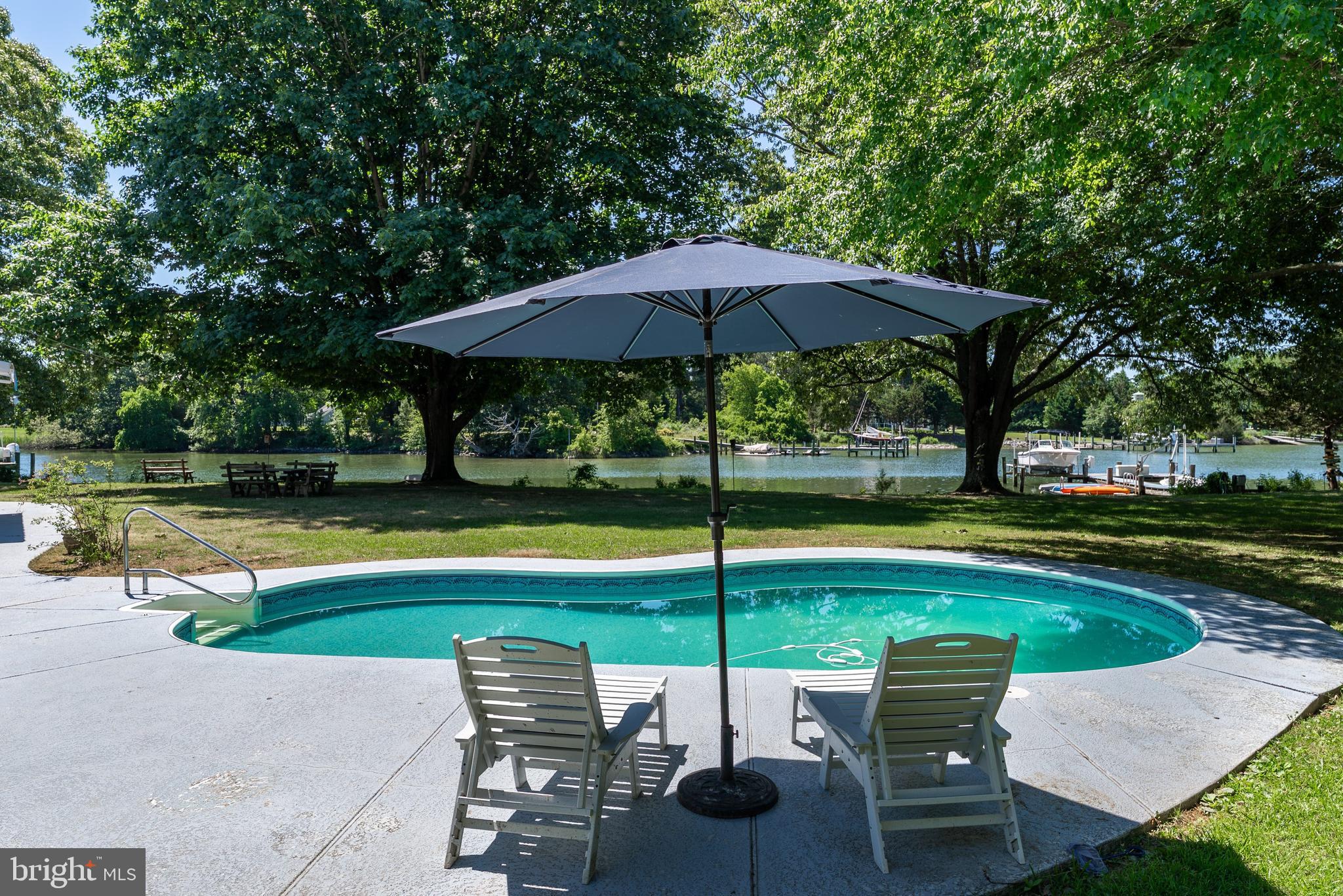 WAVERLY ISLAND ESTATES - Residential