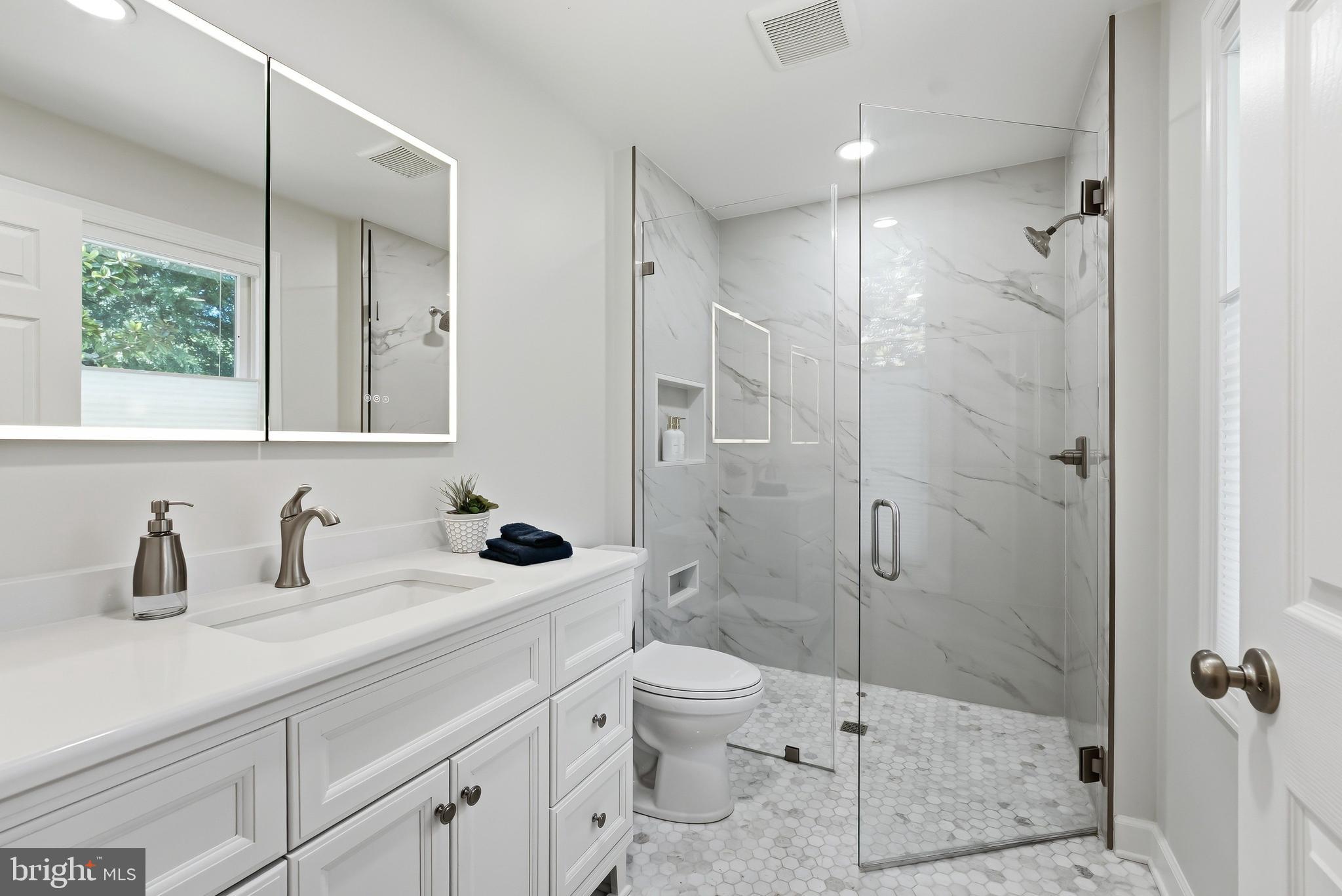 WAVERLY ISLAND ESTATES - Residential