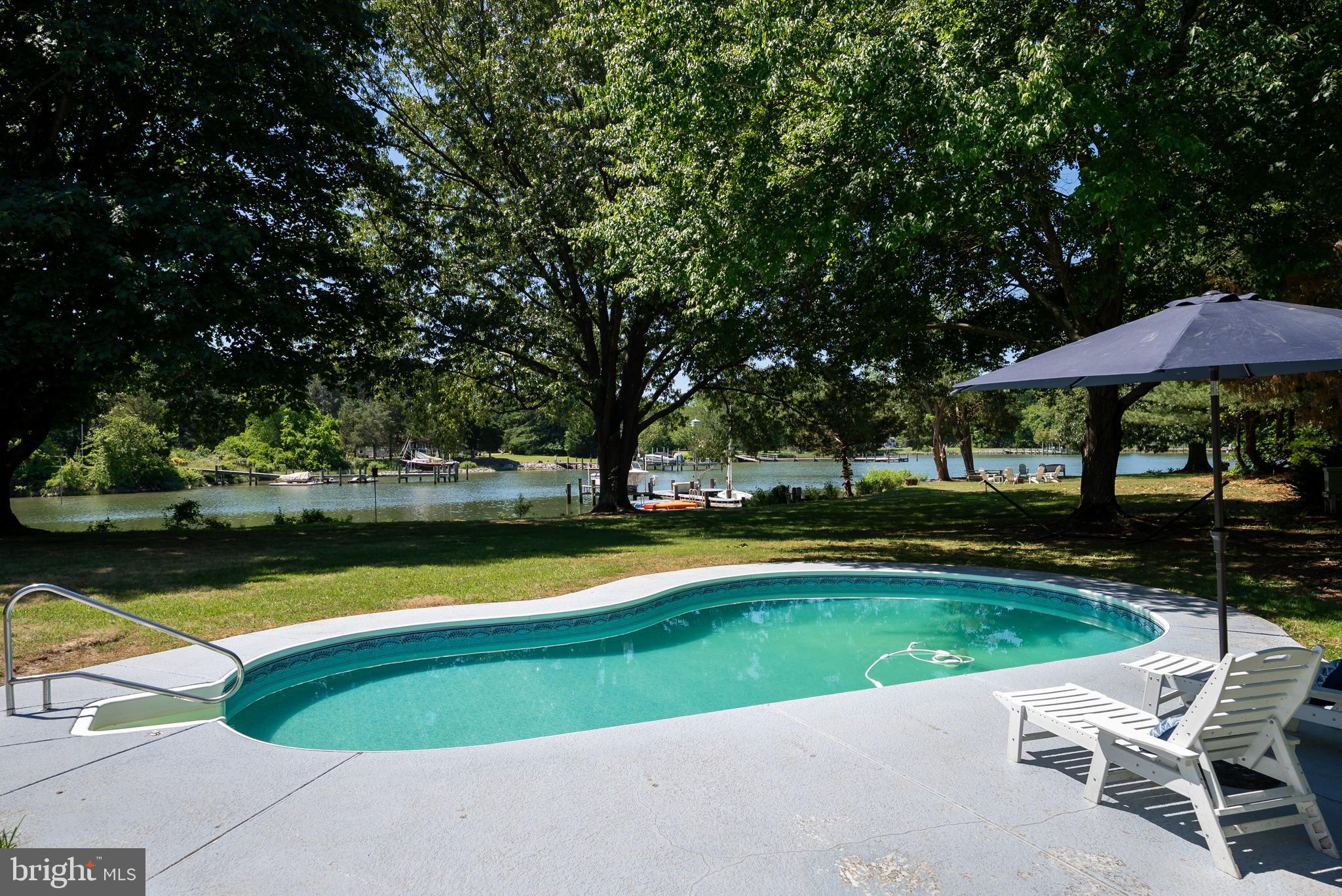 WAVERLY ISLAND ESTATES - Residential