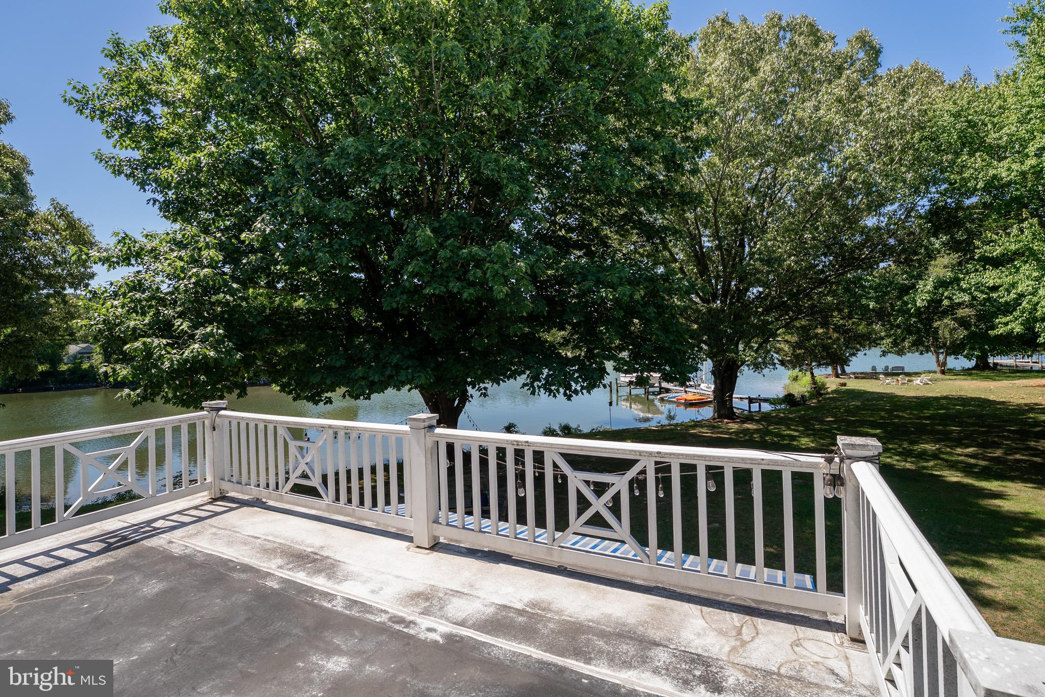 WAVERLY ISLAND ESTATES - Residential