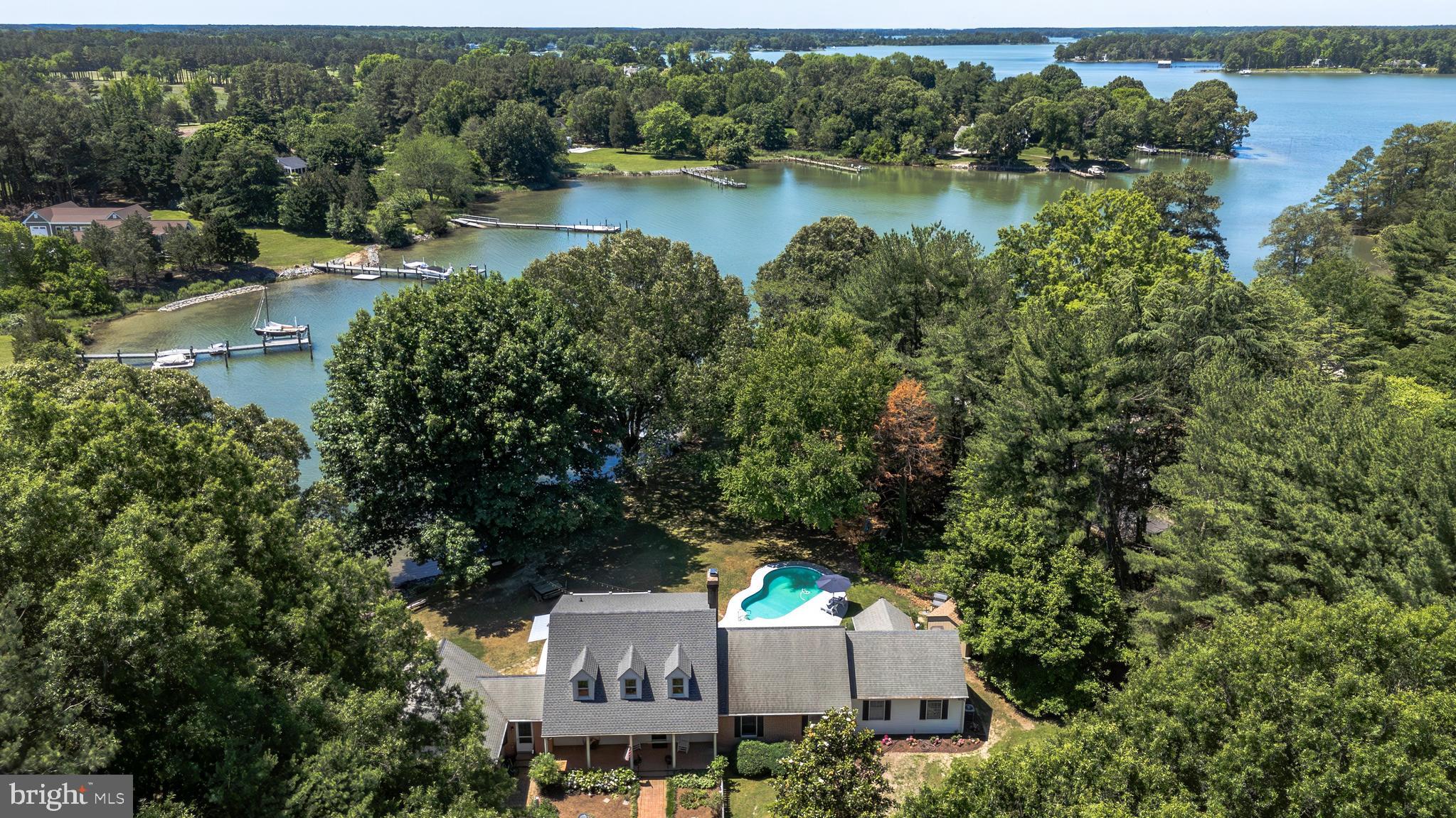WAVERLY ISLAND ESTATES - Residential