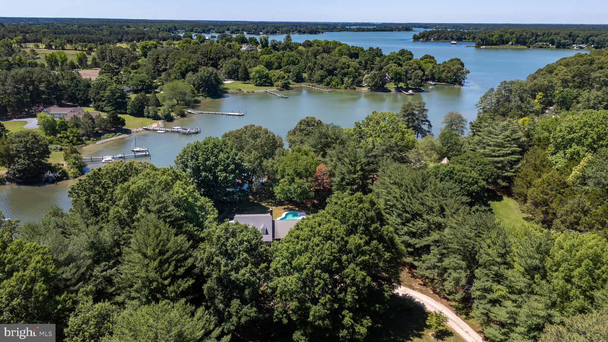 WAVERLY ISLAND ESTATES - Residential