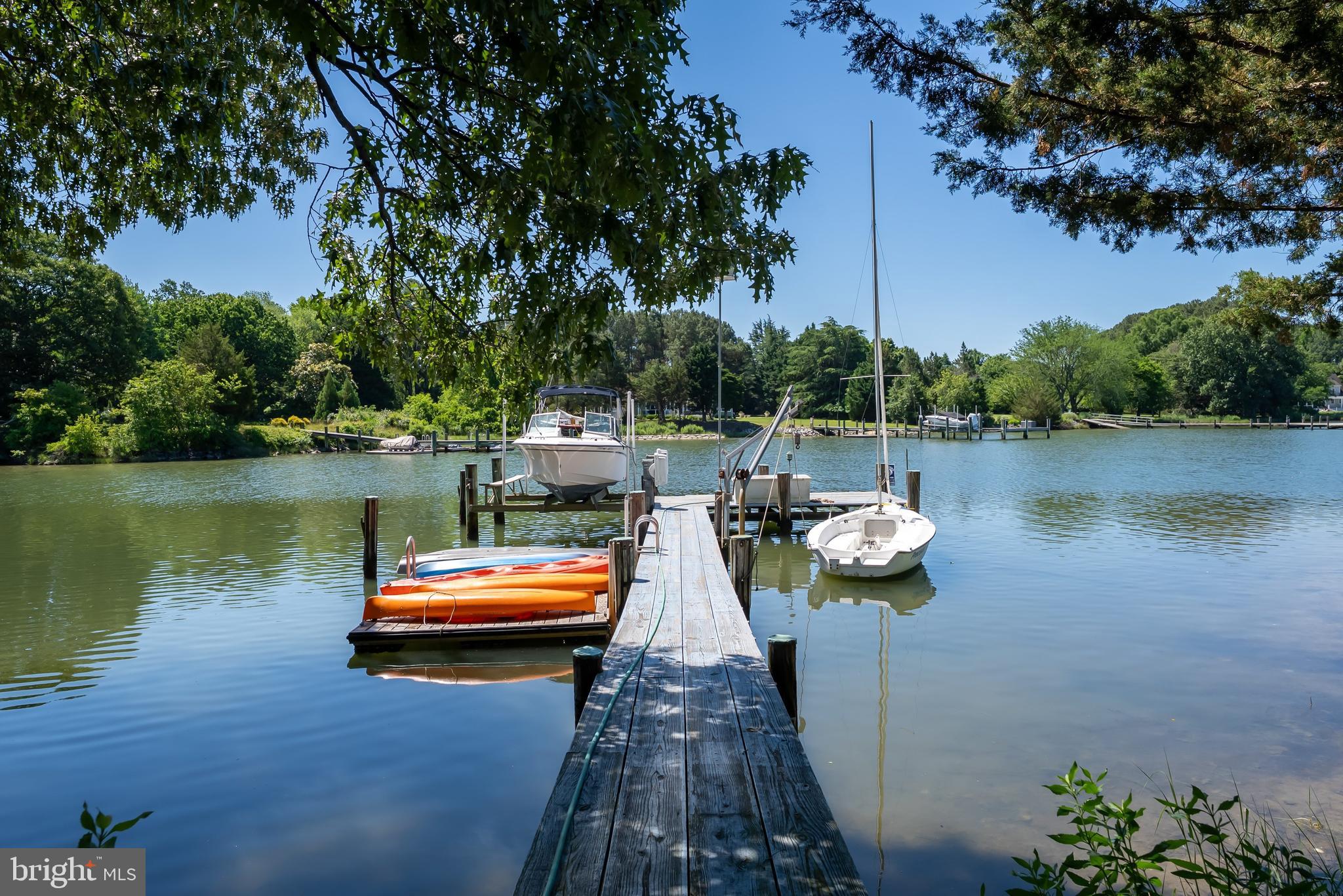 WAVERLY ISLAND ESTATES - Residential