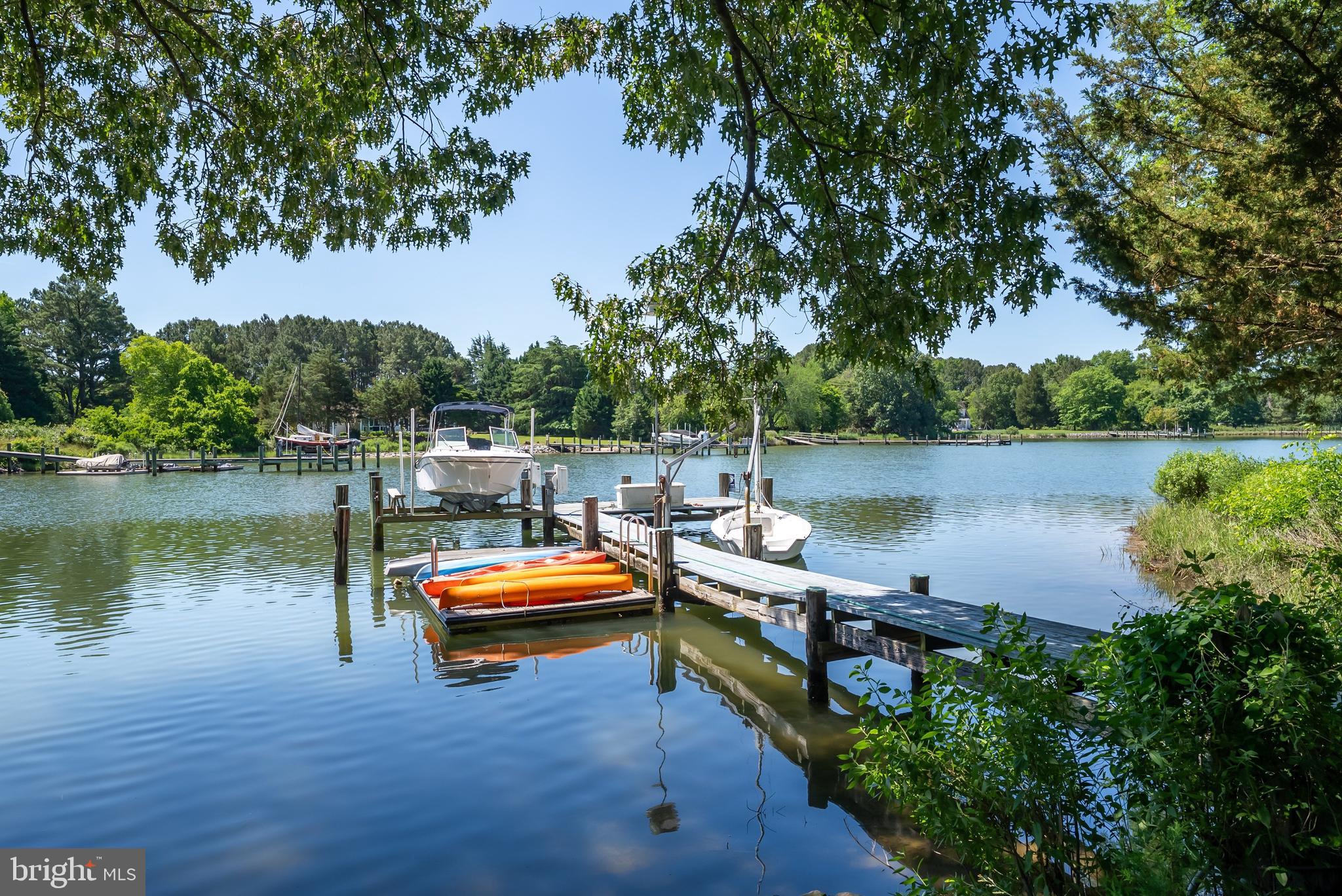 WAVERLY ISLAND ESTATES - Residential