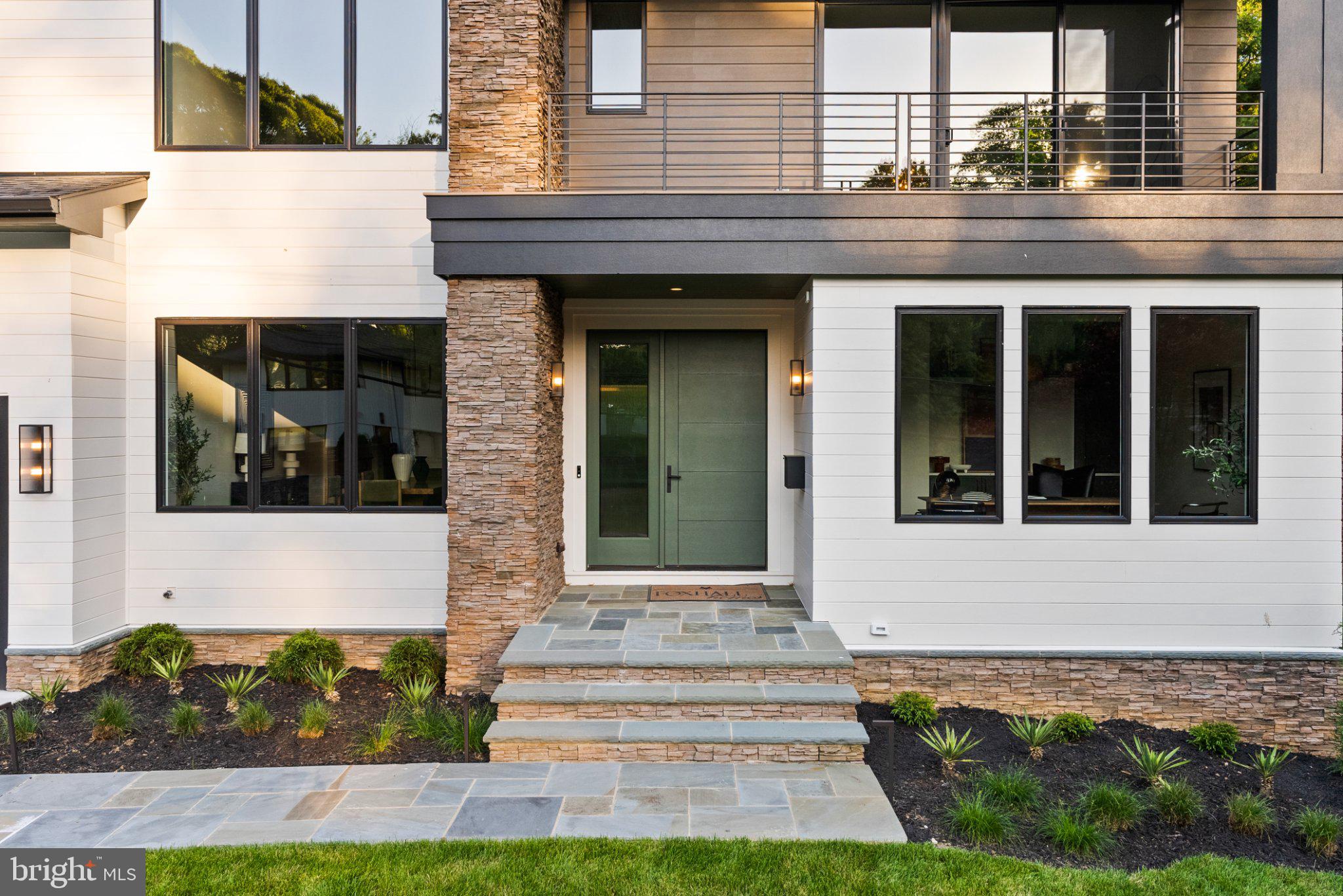 KENWOOD PARK - Residential