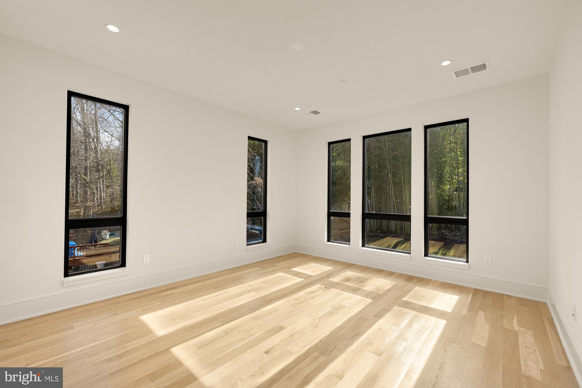 KENWOOD PARK - Residential