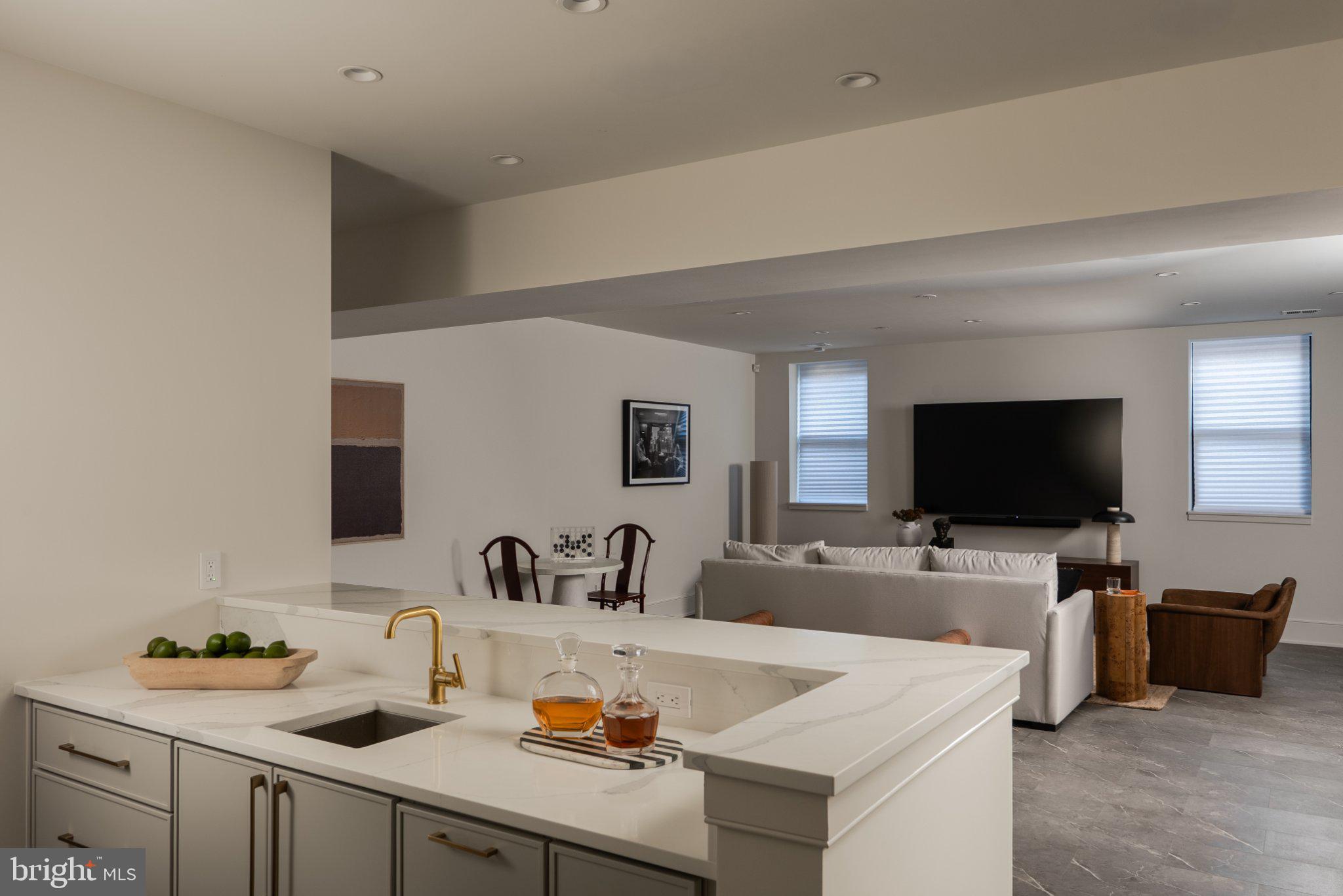 KENWOOD PARK - Residential